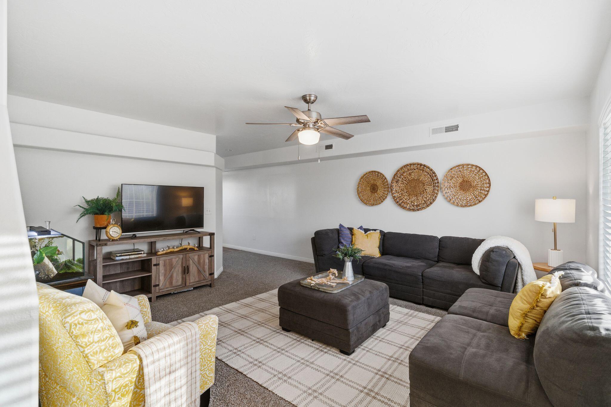 LEXINGTON HILLS TOWNHOMES - Residential