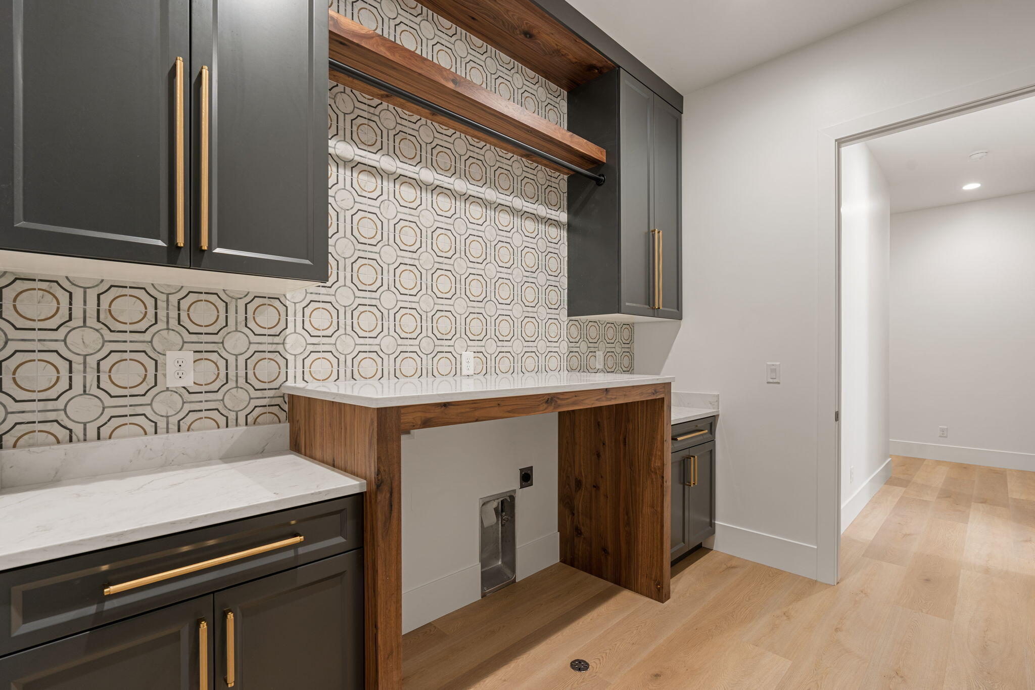 ESTATES AT BURKE SPRINGS - Residential