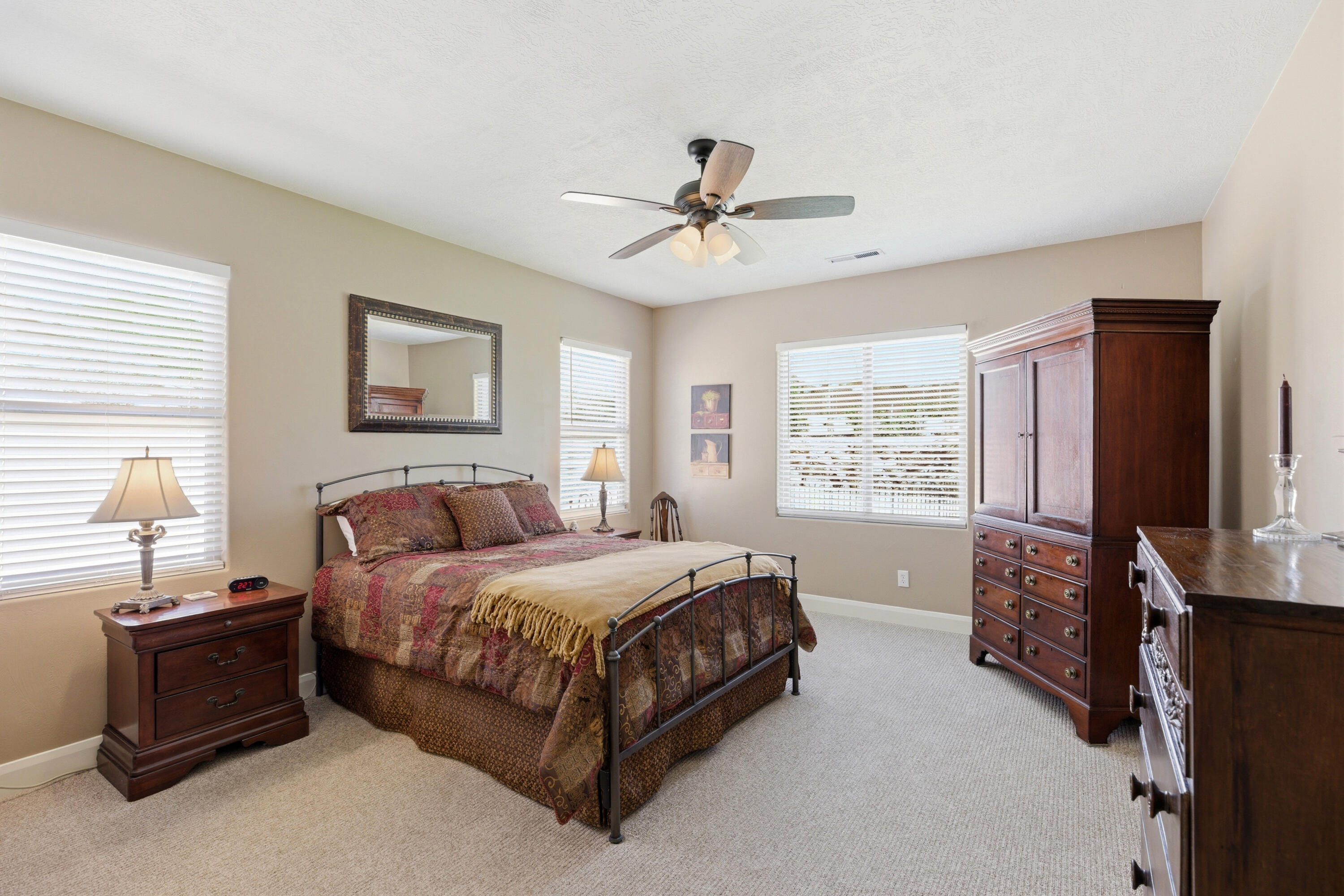 DESERT MEADOWS - Residential