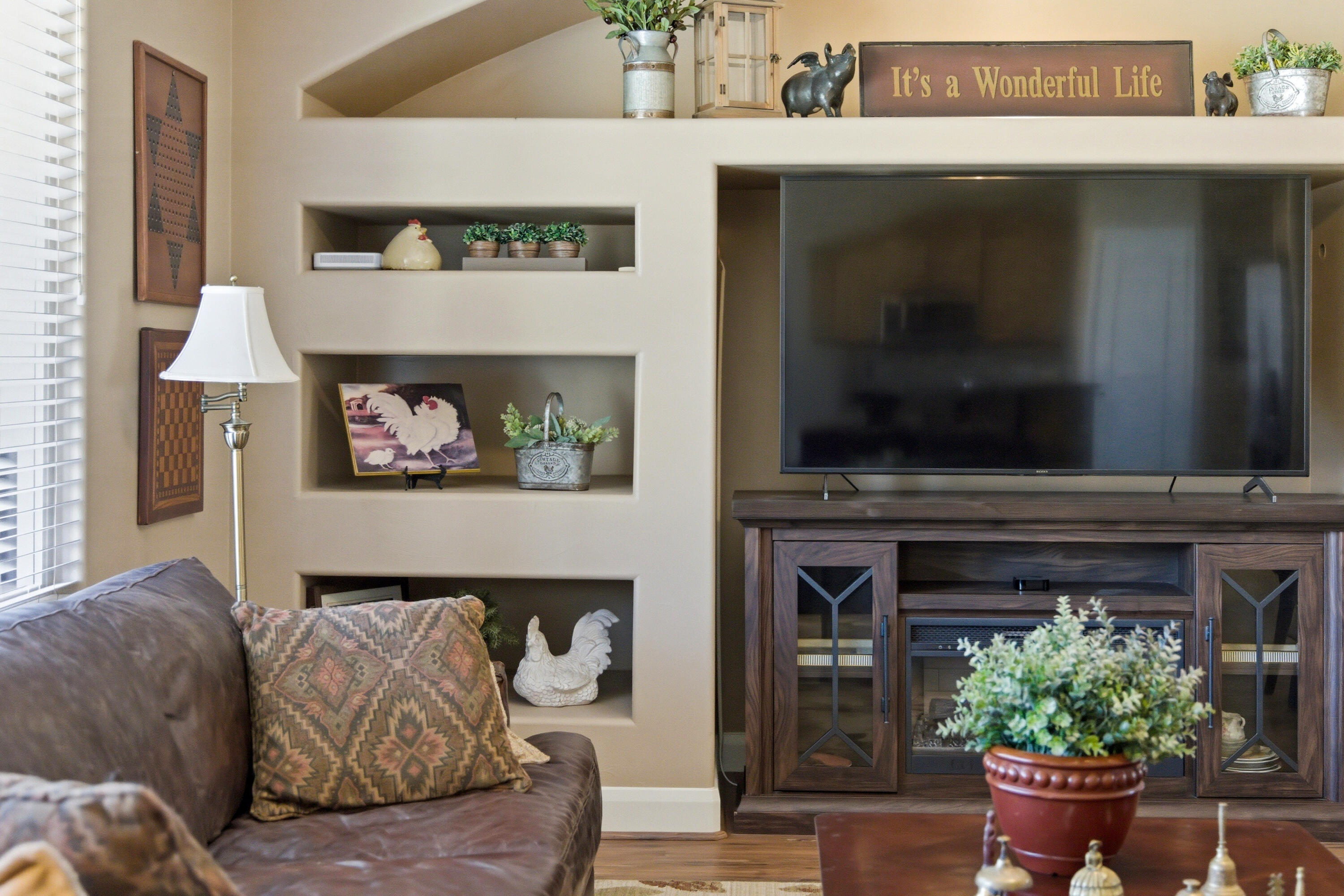 DESERT MEADOWS - Residential