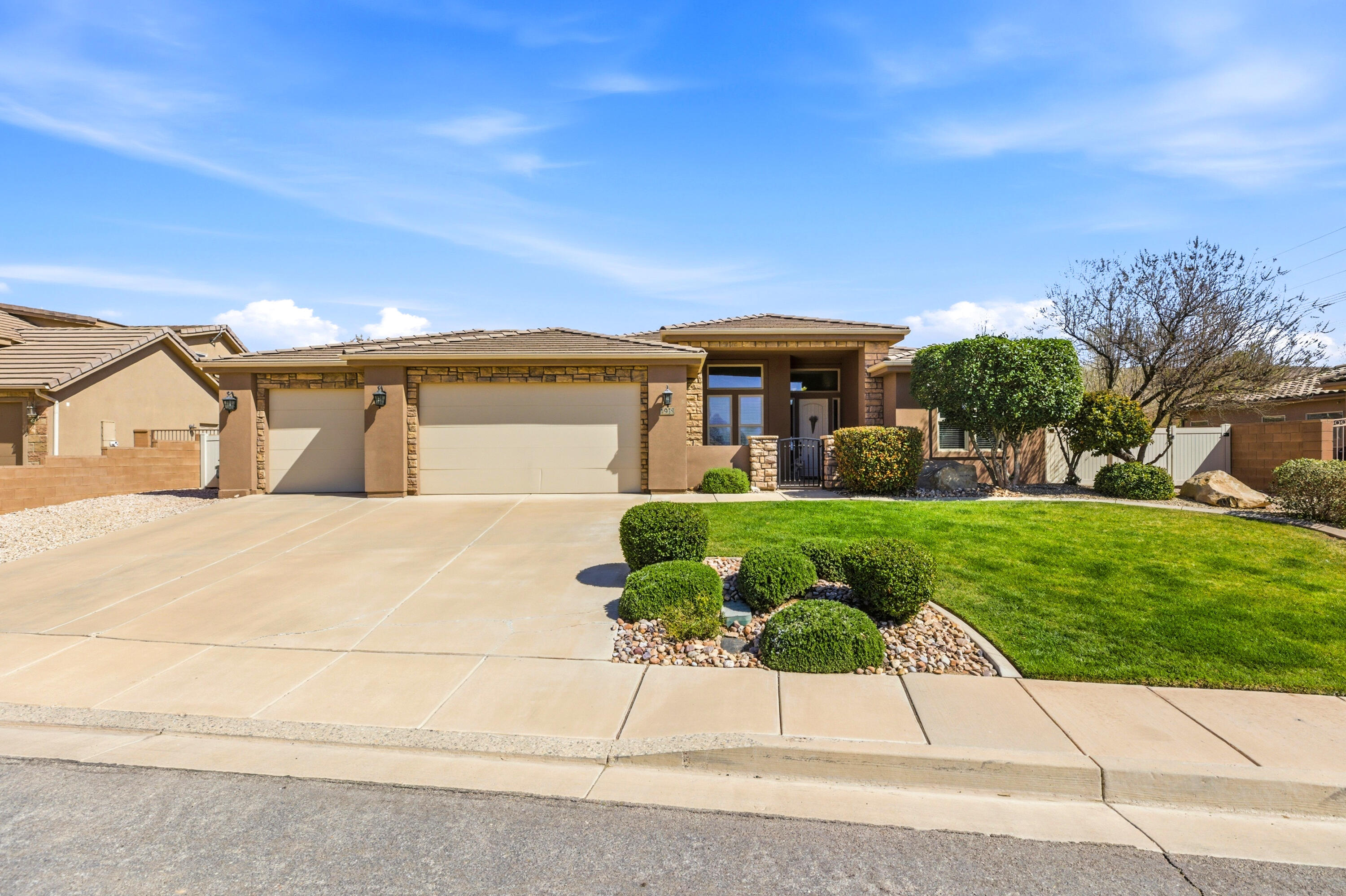 DESERT MEADOWS - Residential