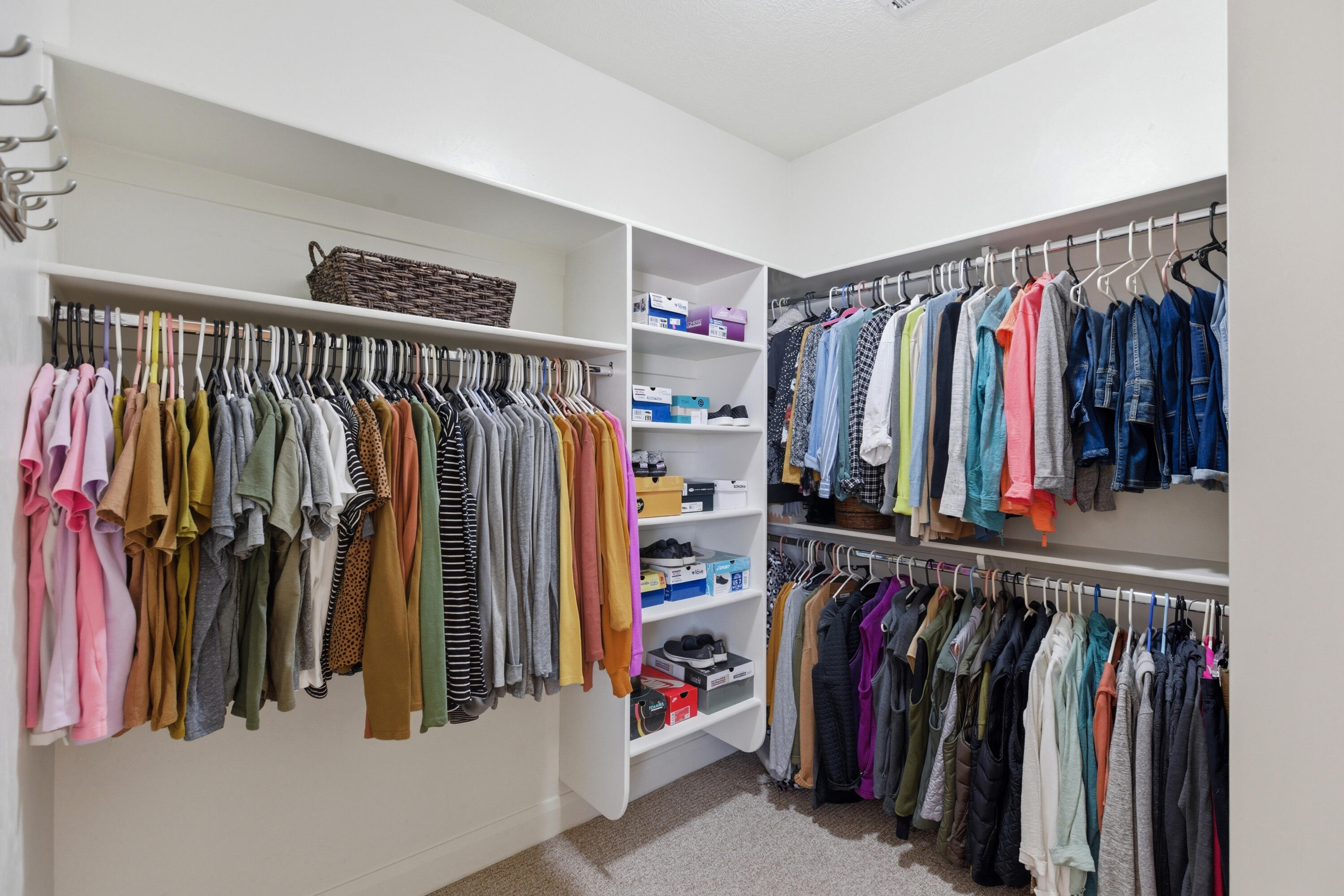 DESERT MEADOWS - Residential