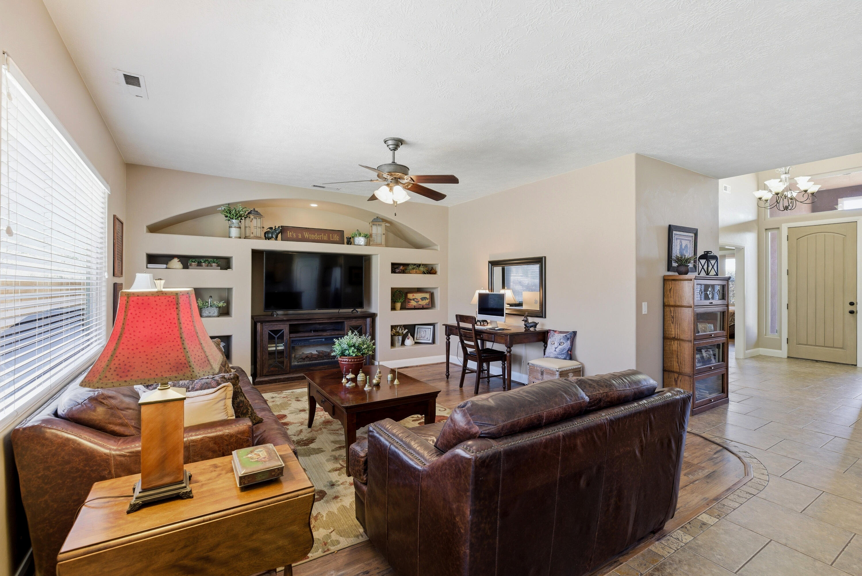 DESERT MEADOWS - Residential