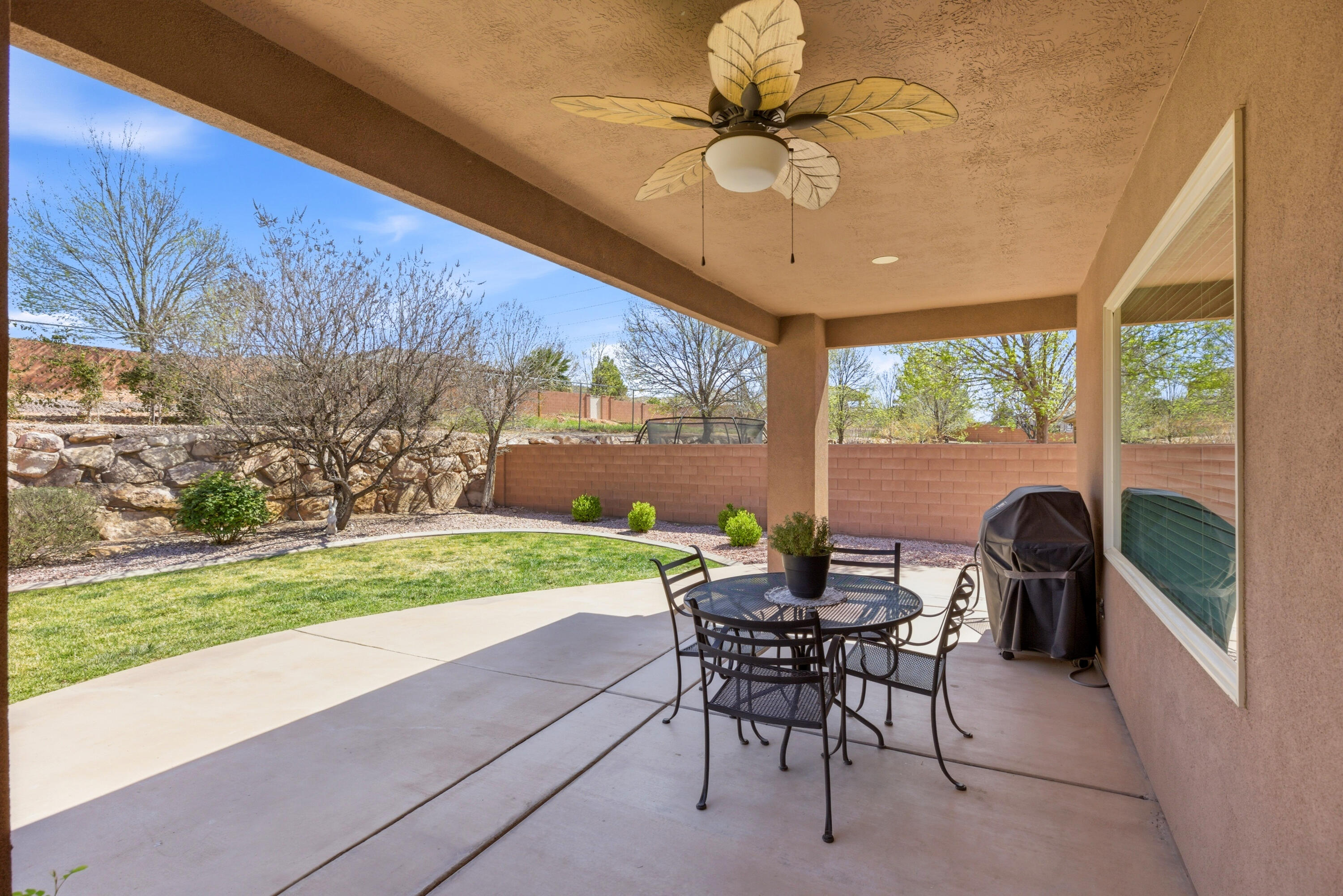 DESERT MEADOWS - Residential