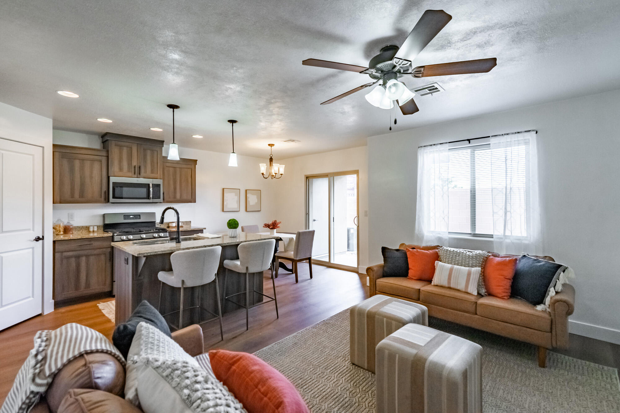 DESERT HILLS - Residential