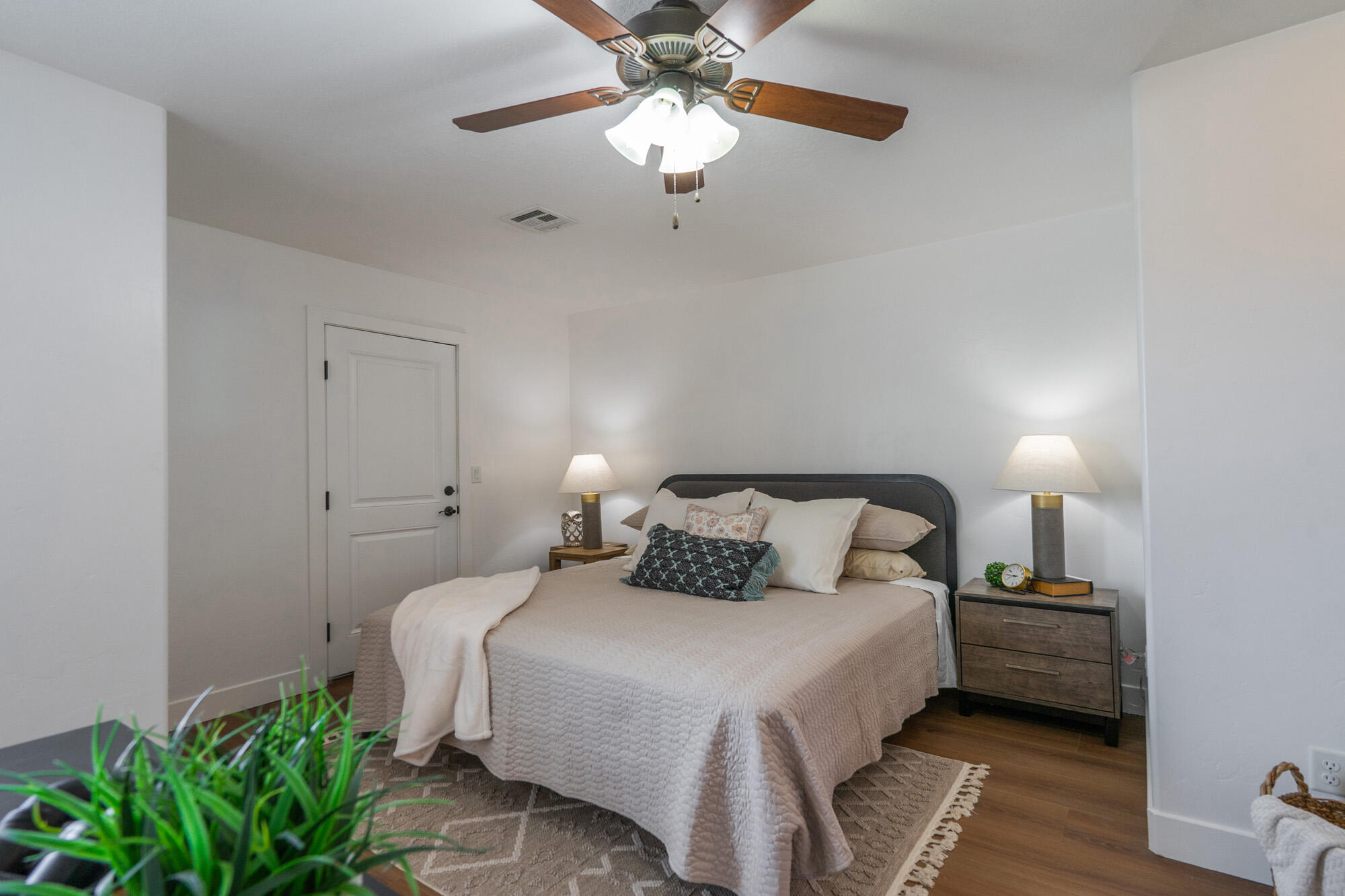 DESERT HILLS - Residential
