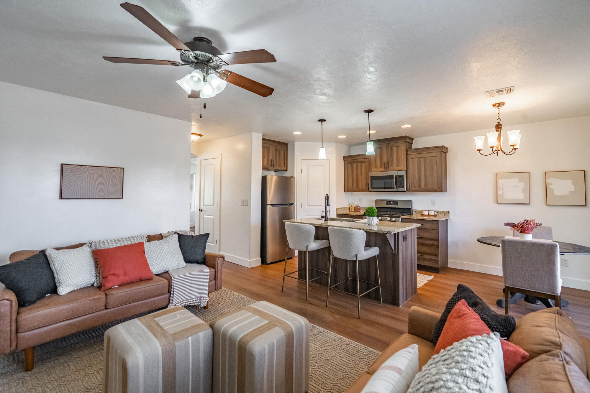 DESERT HILLS - Residential