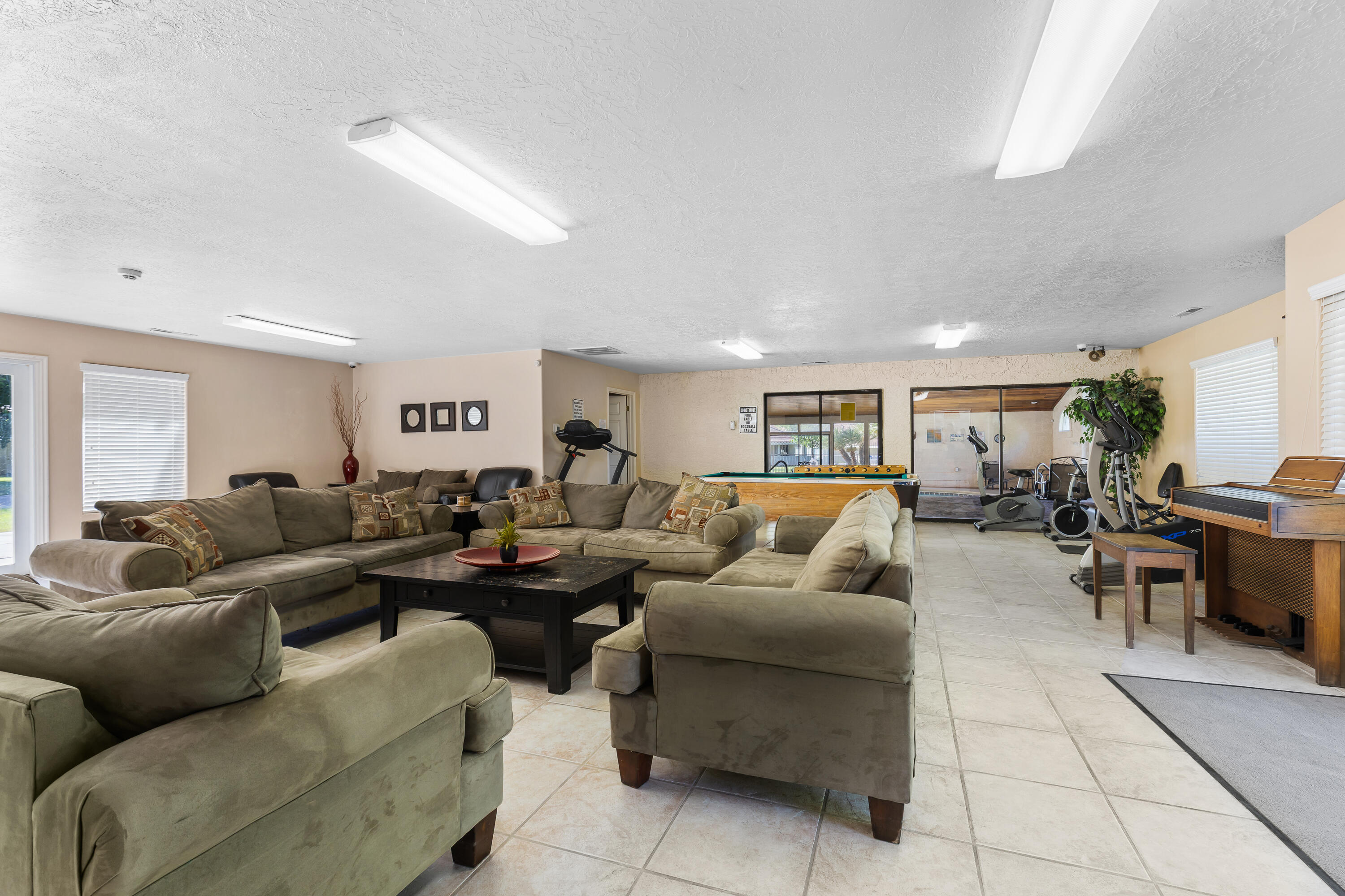 WILLOW RUN RESORT CONDOS - Residential