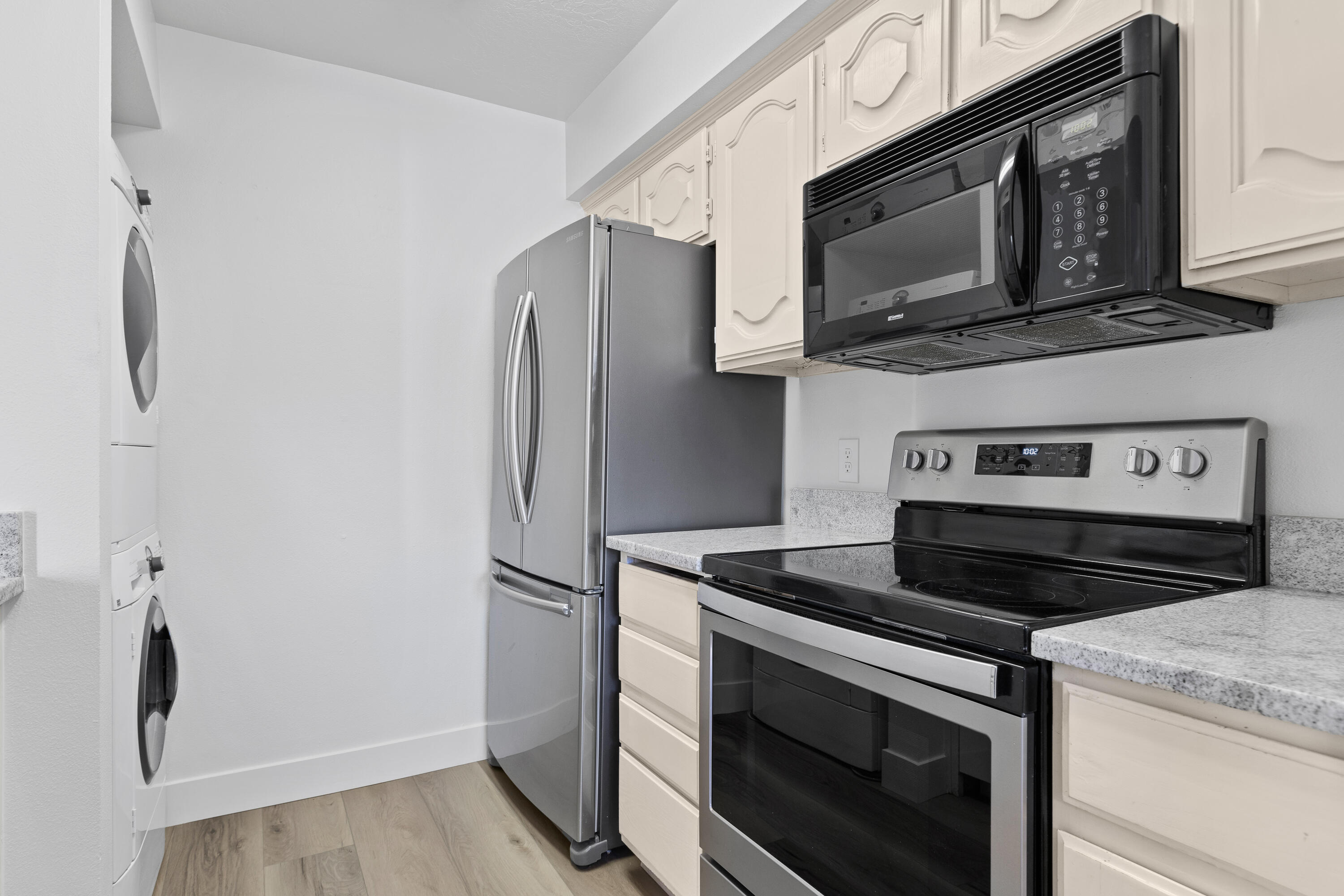 WILLOW RUN RESORT CONDOS - Residential