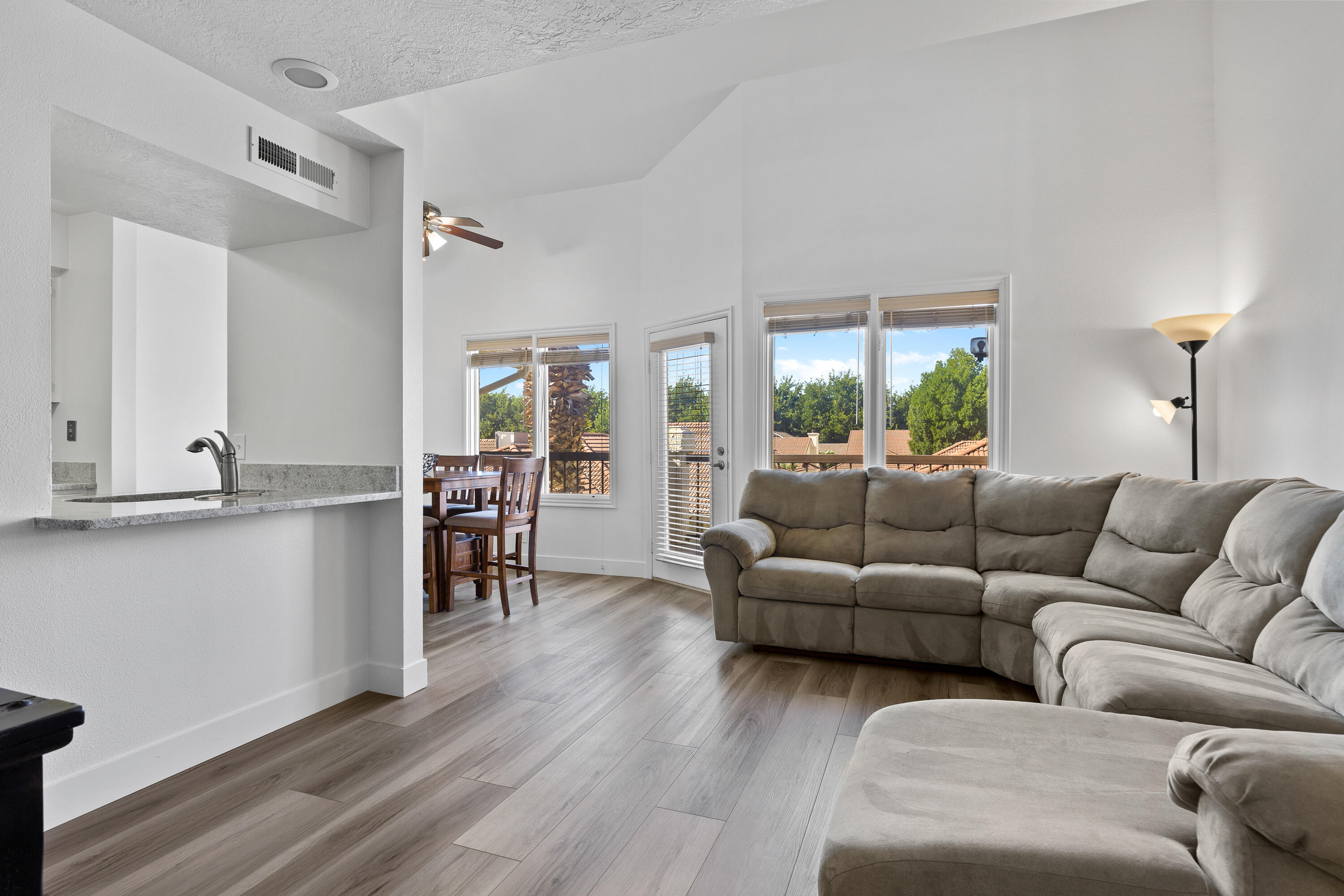 WILLOW RUN RESORT CONDOS - Residential