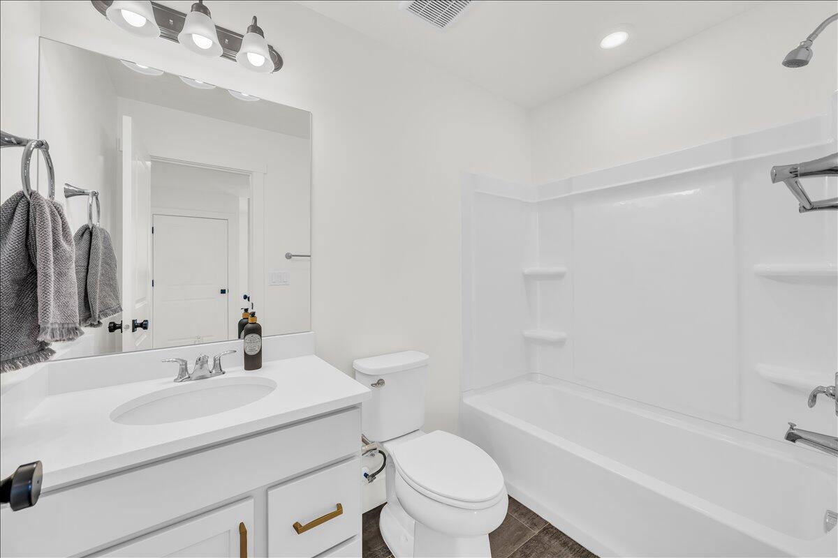 AUBURN HILLS - Residential