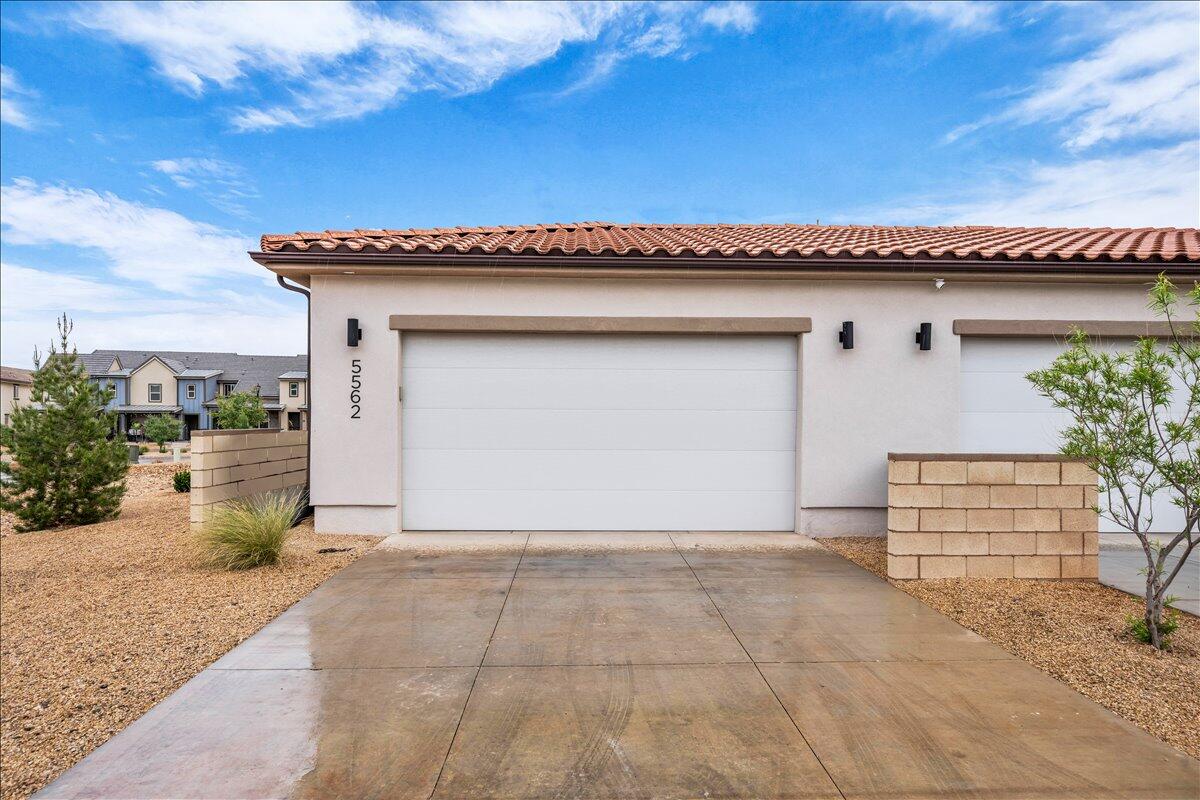 AUBURN HILLS - Residential