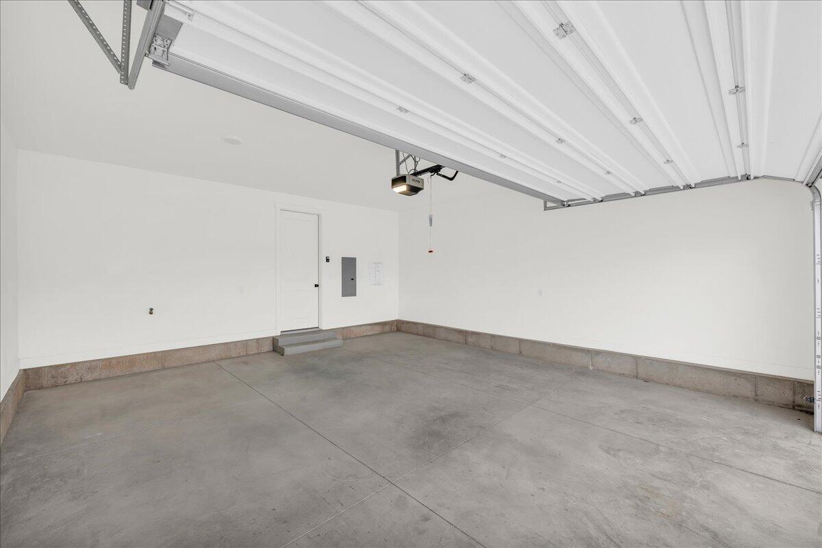 AUBURN HILLS - Residential