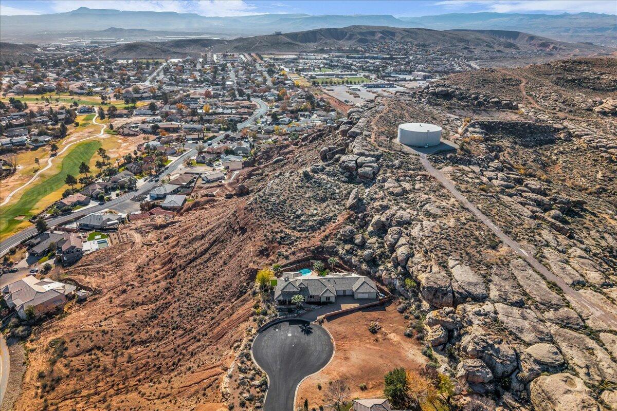 SIENNA RIDGE AT WEBB HILL - Residential