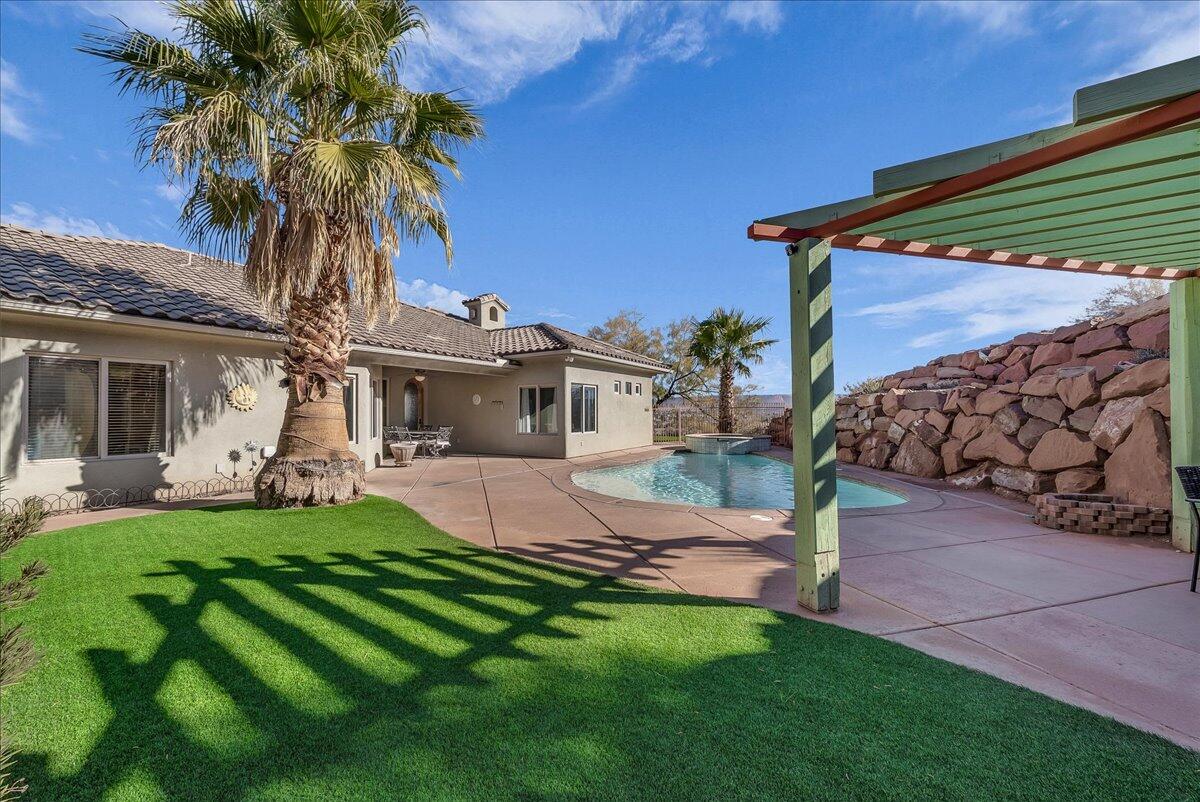 SIENNA RIDGE AT WEBB HILL - Residential