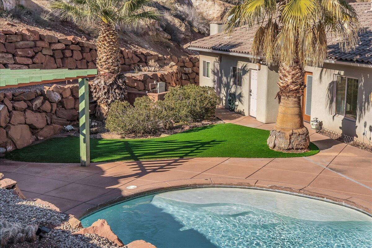 SIENNA RIDGE AT WEBB HILL - Residential