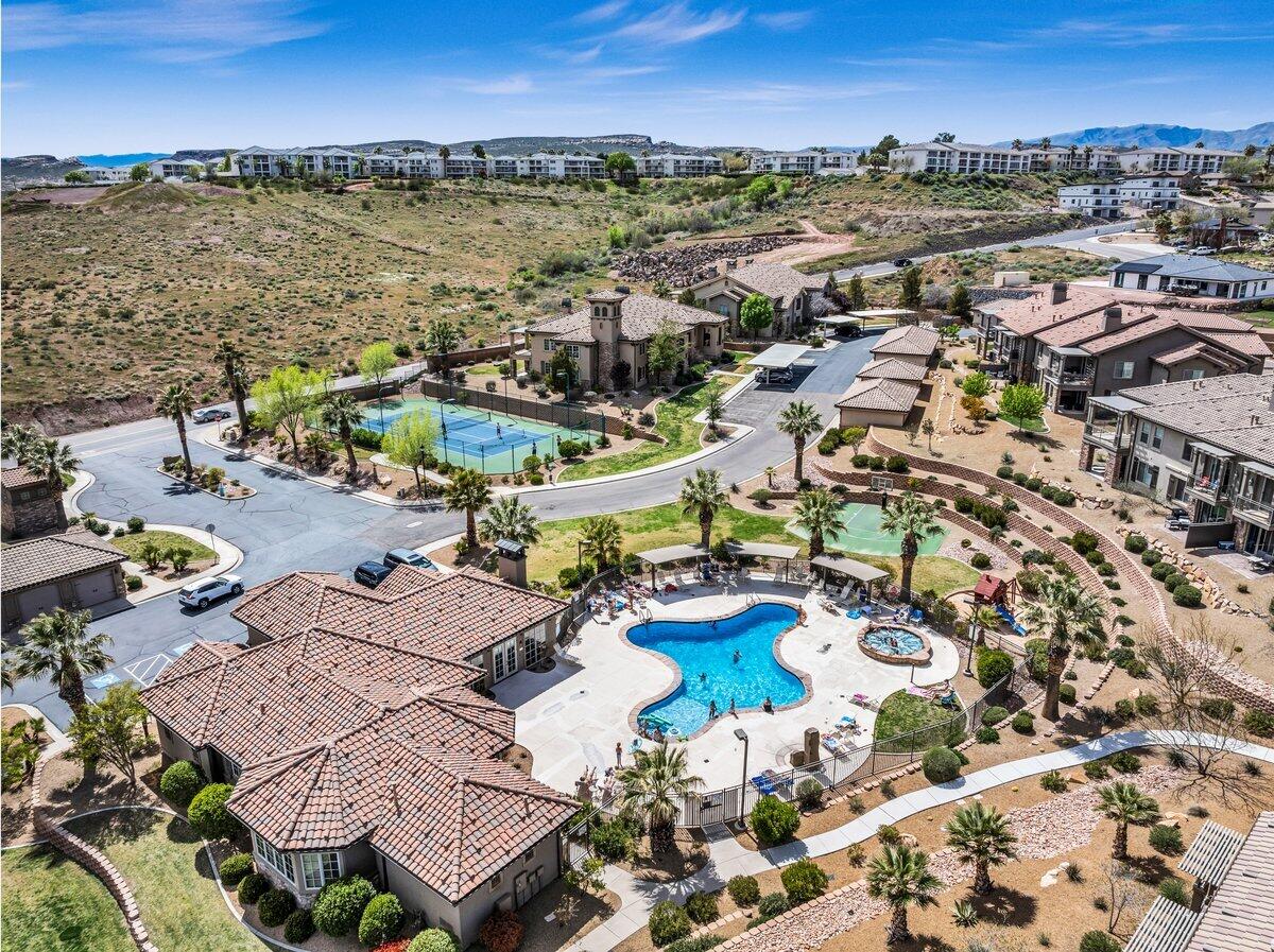 PELICAN HILLS CONDOMINIUMS - Residential