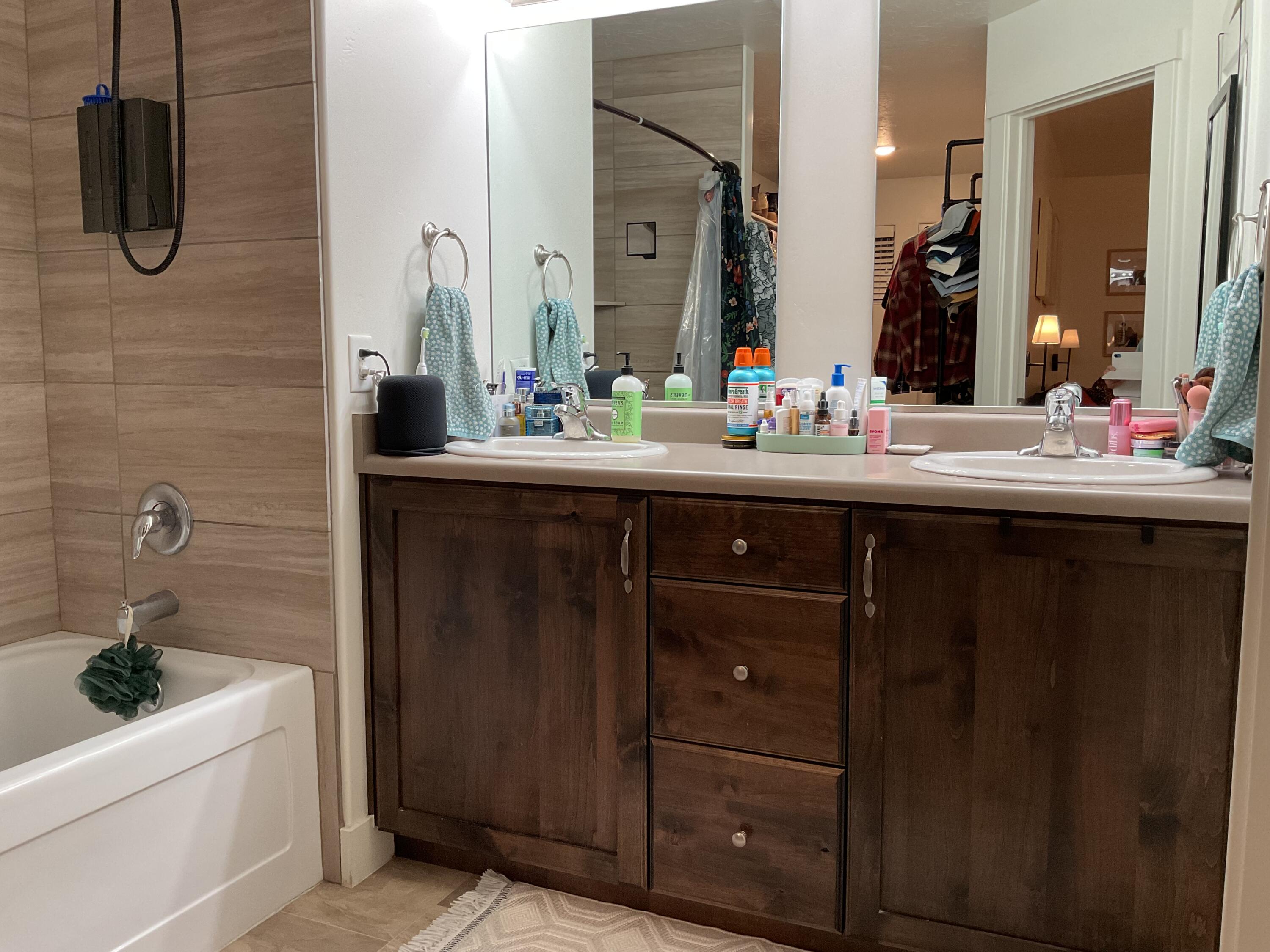 DESERT BLUFF AT DESERT CANYONS TOWNHOMES - Residential