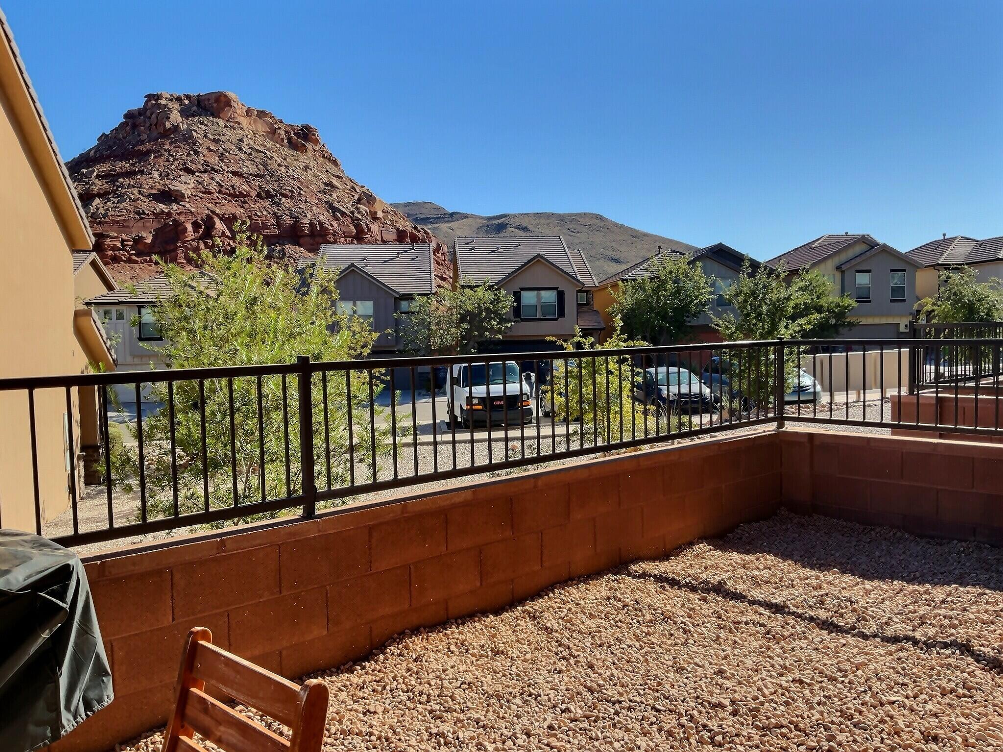DESERT BLUFF AT DESERT CANYONS TOWNHOMES - Residential