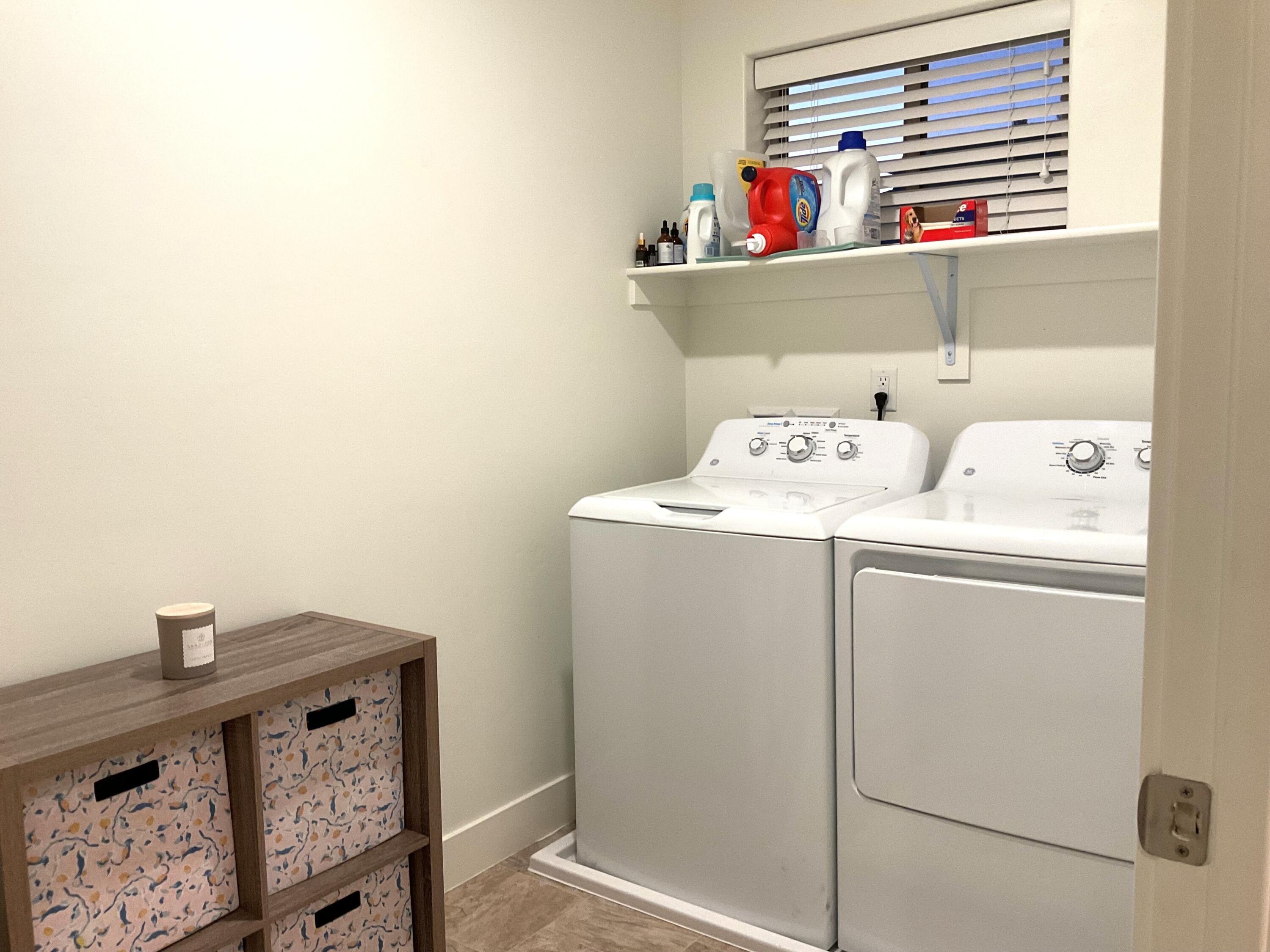 DESERT BLUFF AT DESERT CANYONS TOWNHOMES - Residential