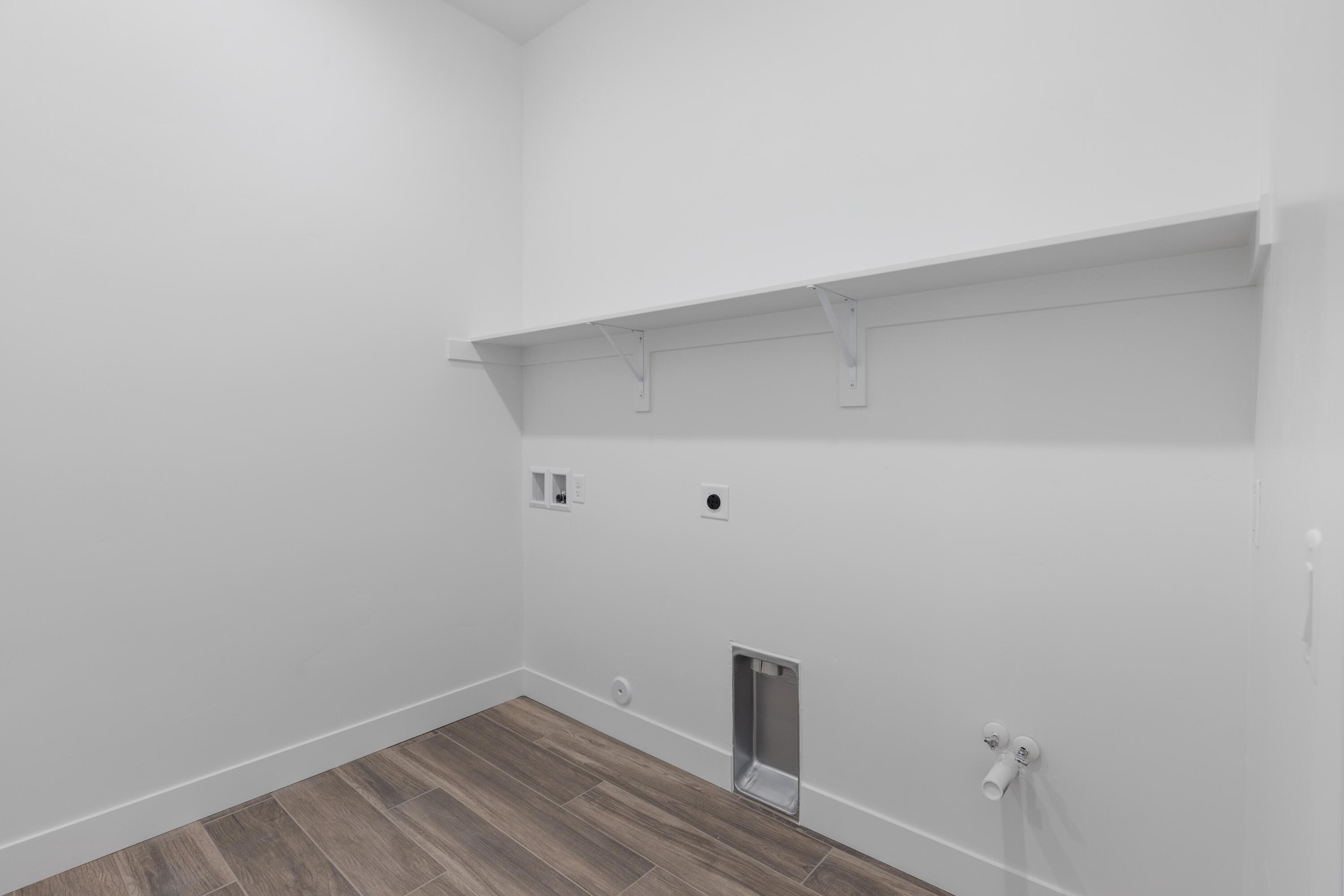 DESERT COVE ESTATES - Residential