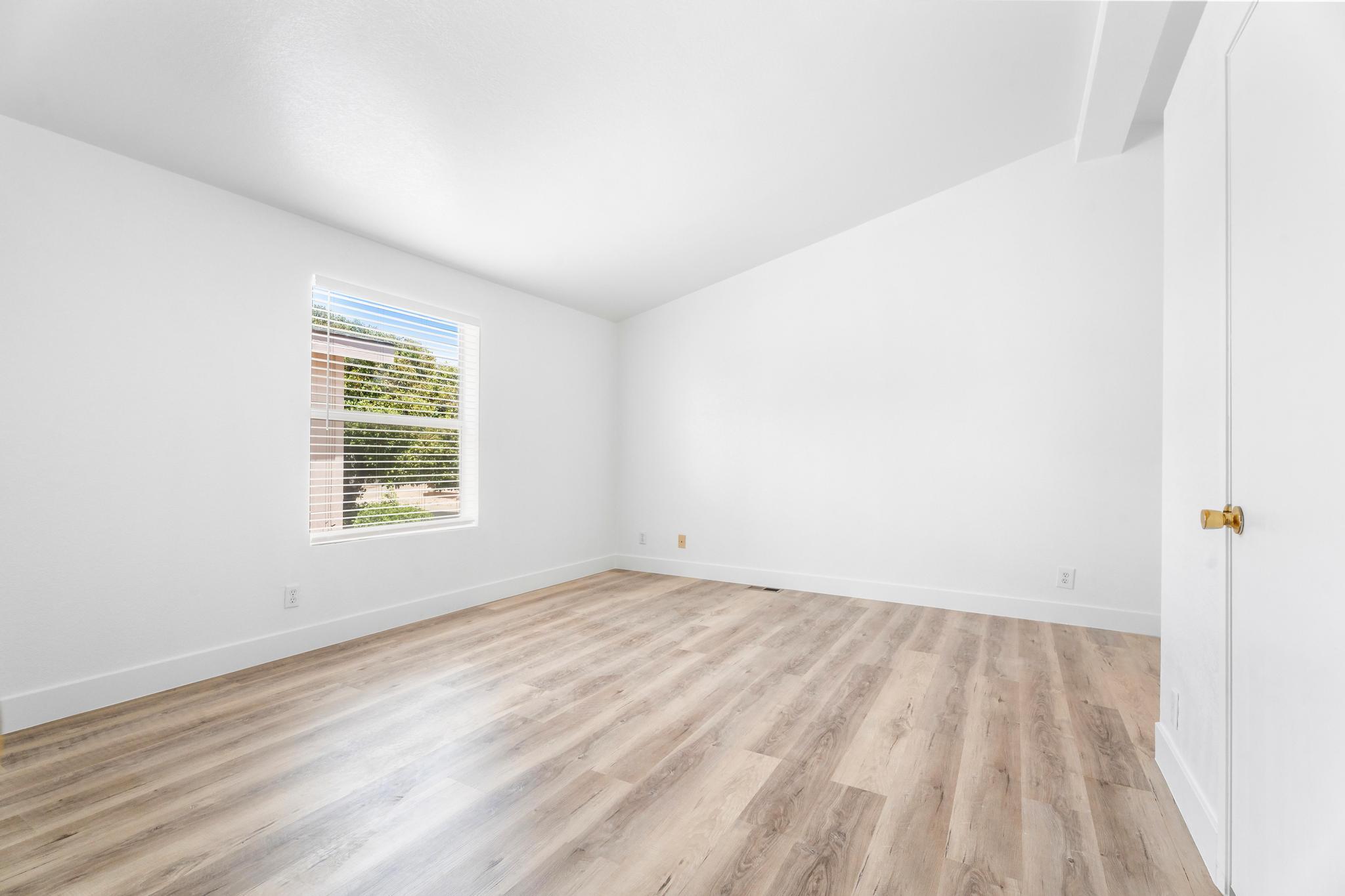 LAVA BLUFF MOBILE HOME PARK - Residential