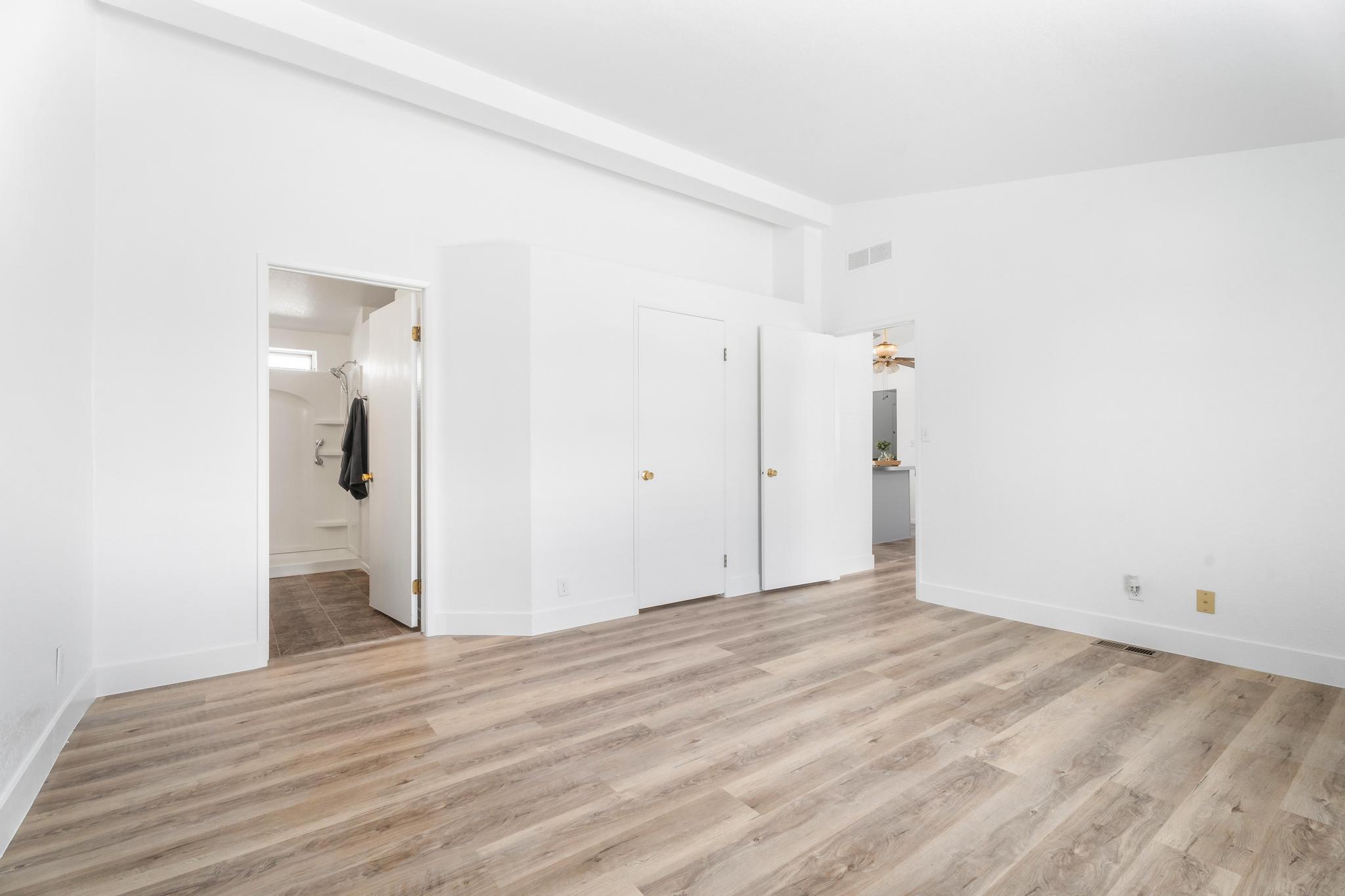 LAVA BLUFF MOBILE HOME PARK - Residential