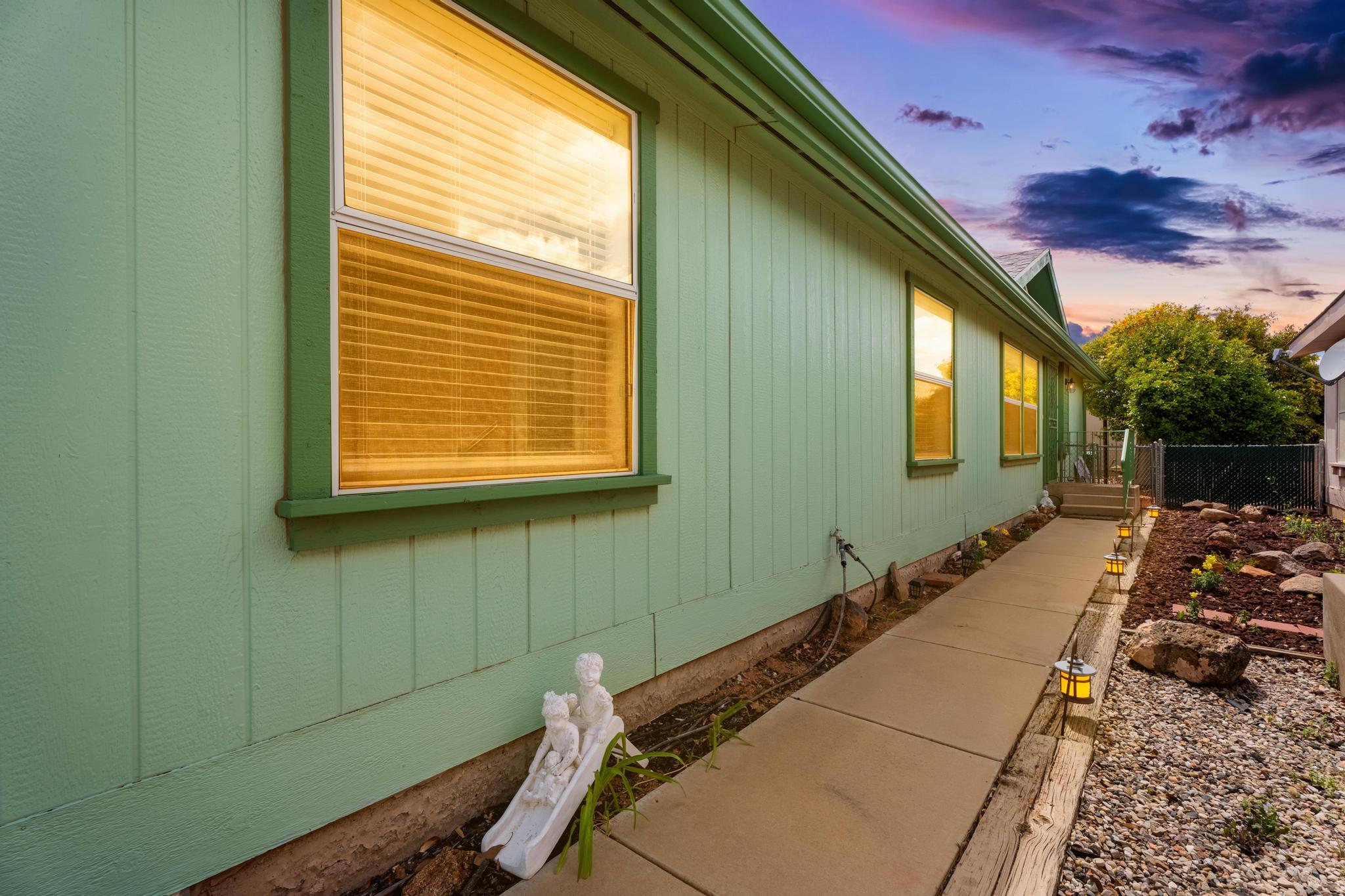 LAVA BLUFF MOBILE HOME PARK - Residential