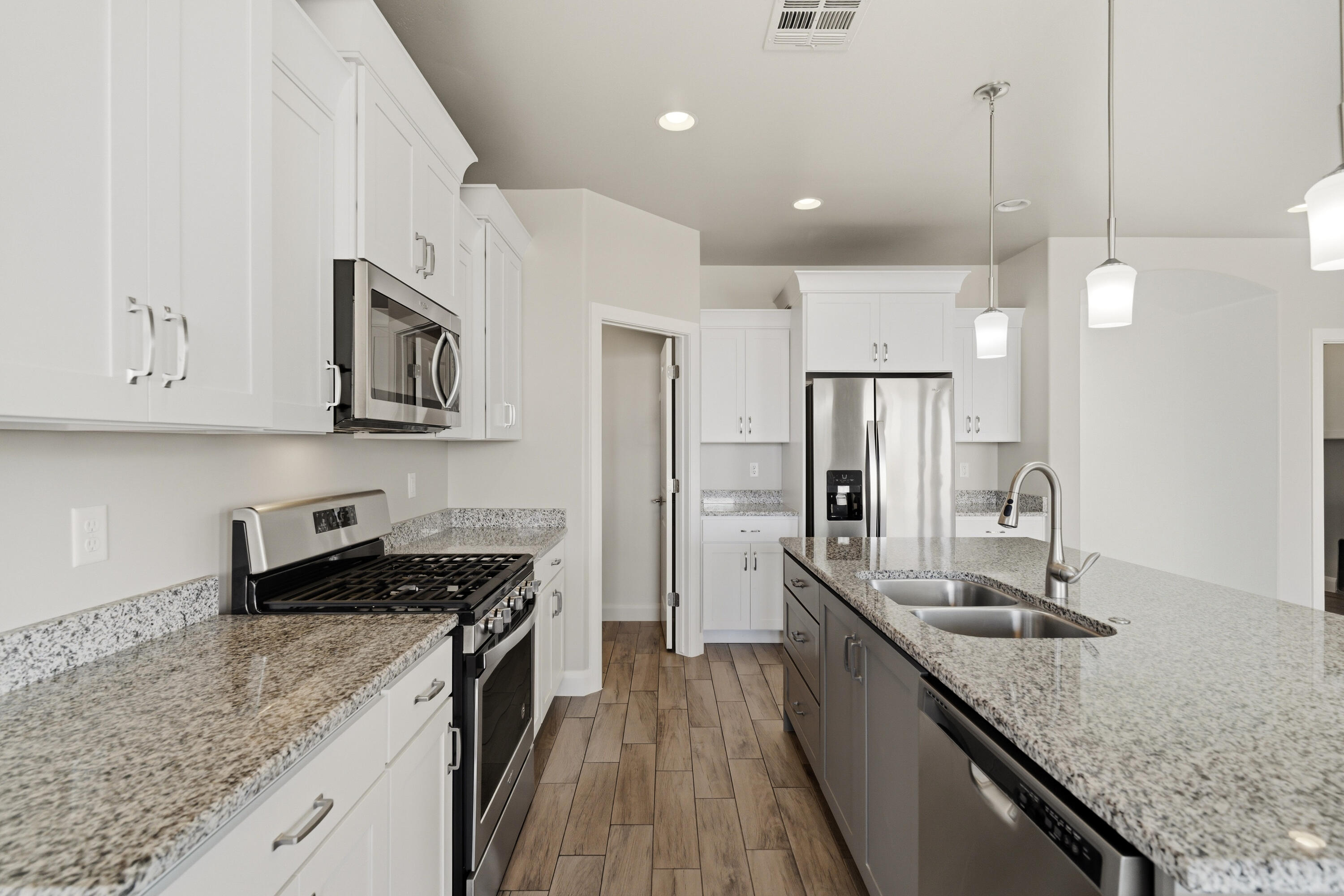 ASPEN ESTATES - Residential