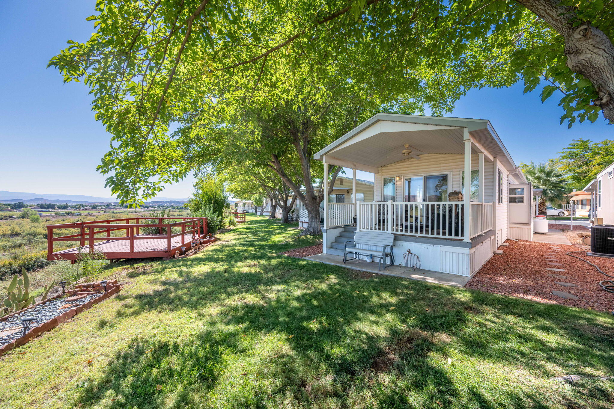 PALMS OF ST GEORGE - Residential