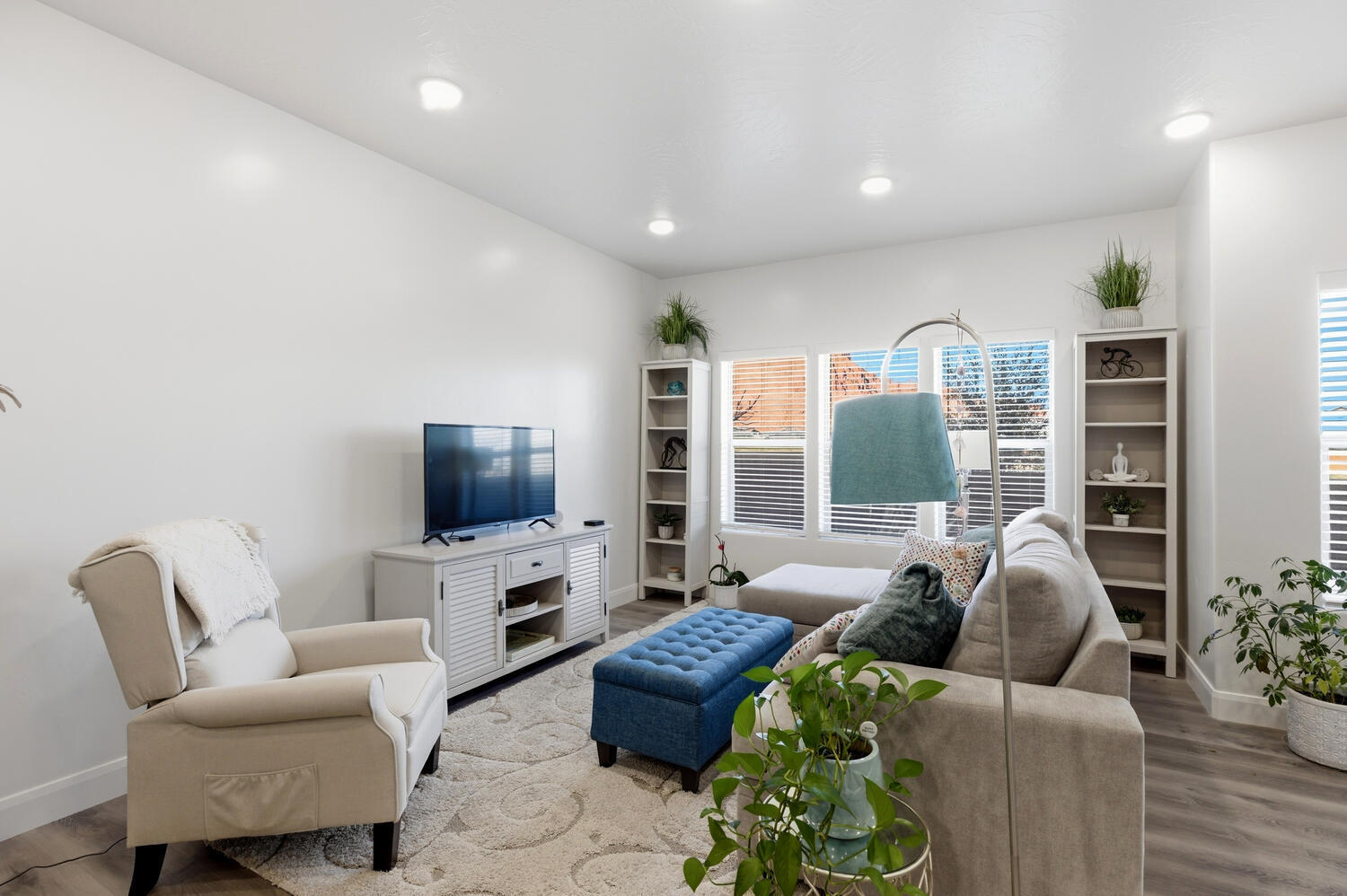 AZALEA TOWNHOMES - Residential