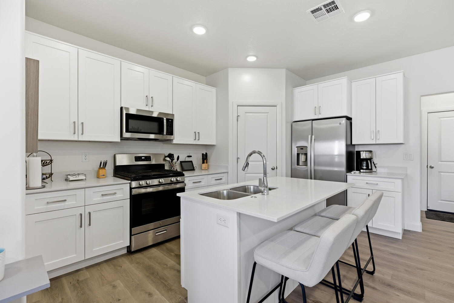 AZALEA TOWNHOMES - Residential