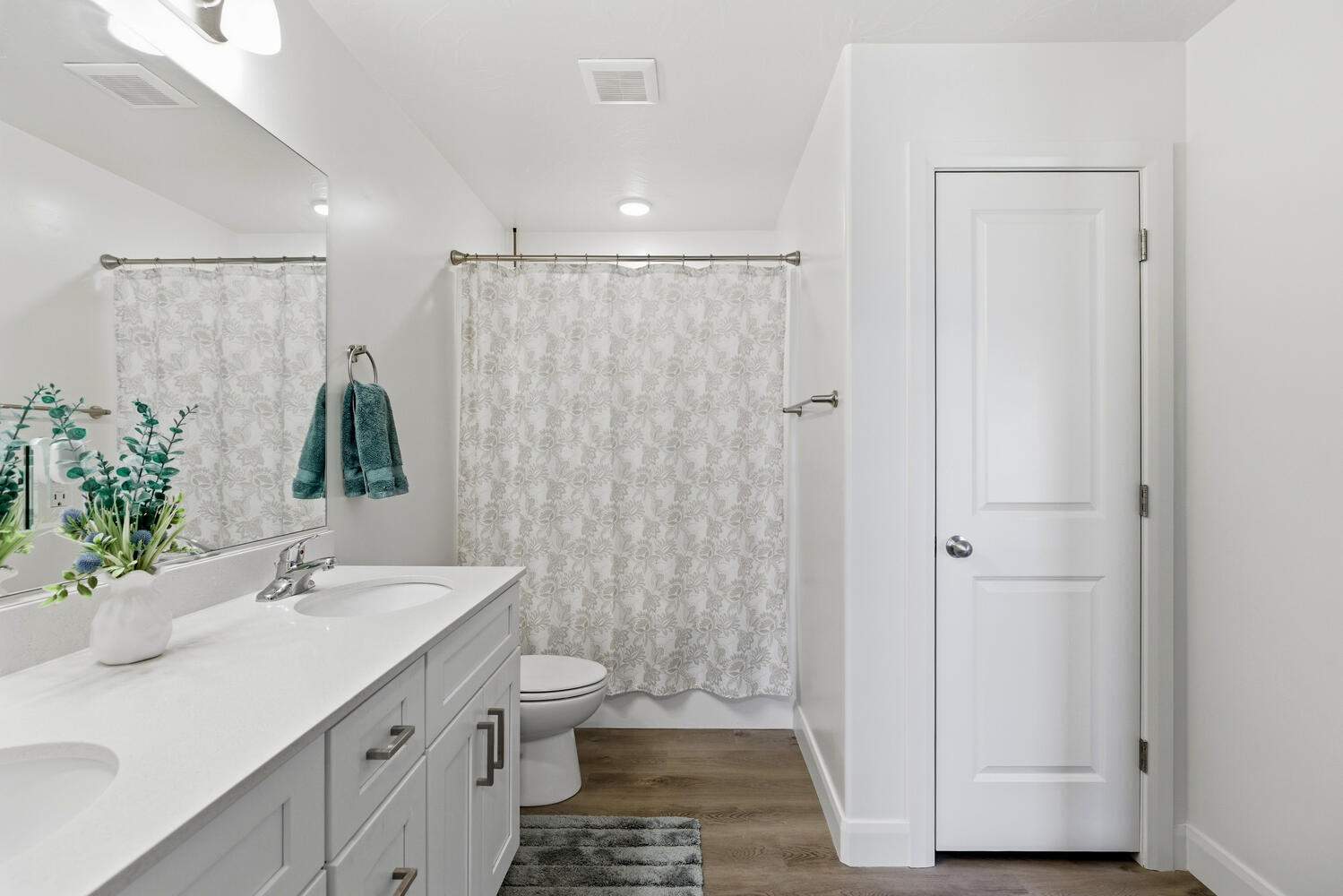 AZALEA TOWNHOMES - Residential