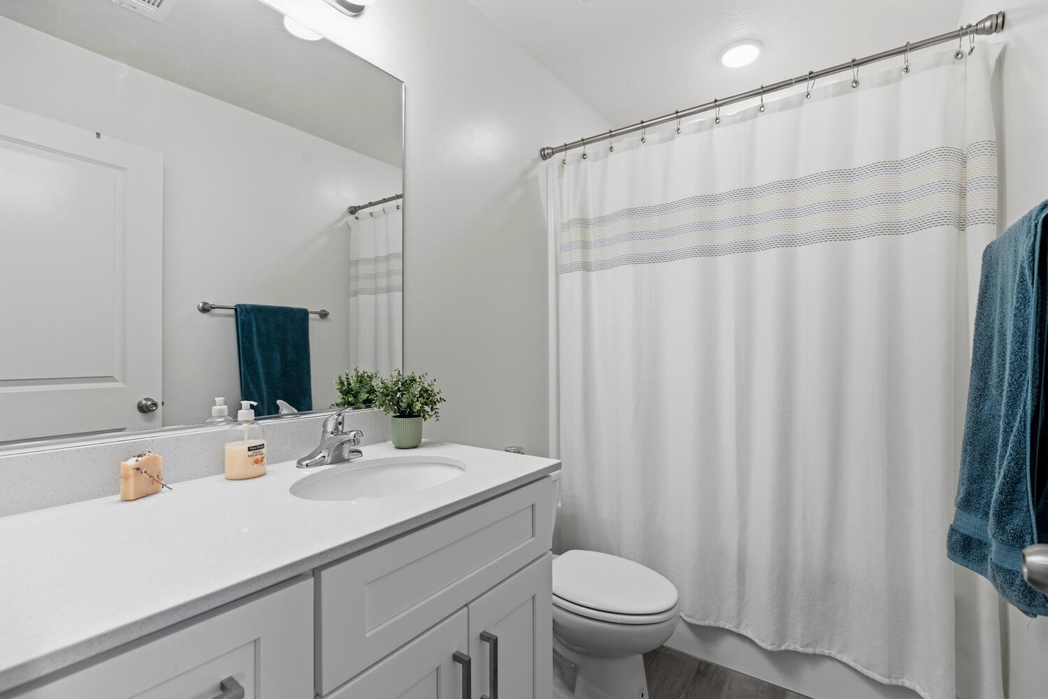 AZALEA TOWNHOMES - Residential