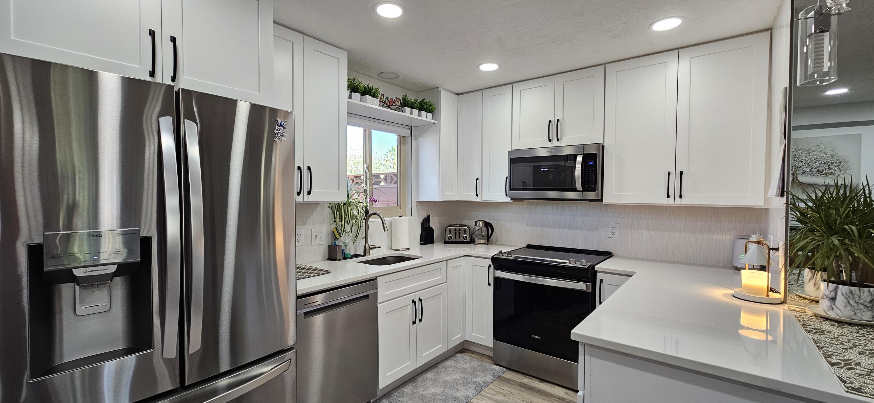 COLOR VIEW TOWNHOMES - Residential