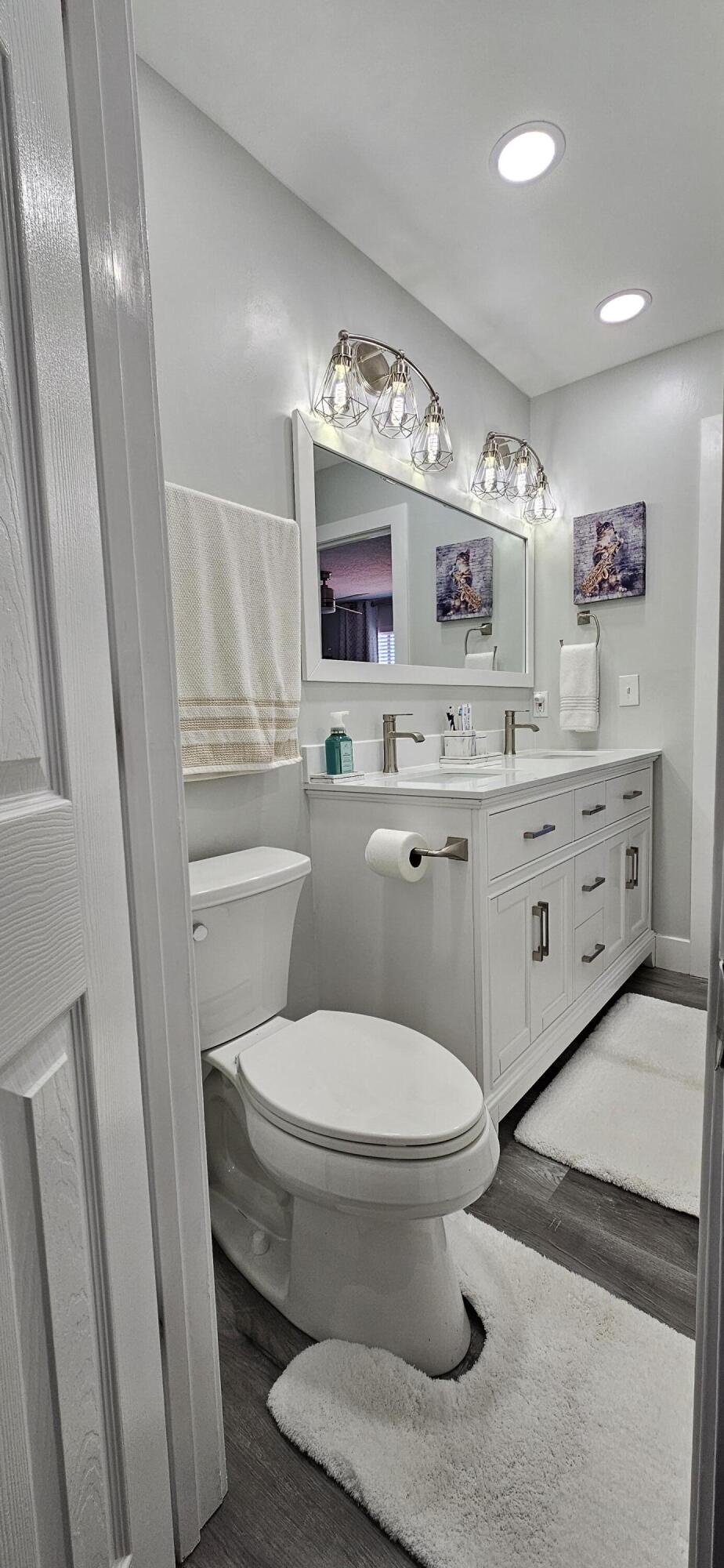 COLOR VIEW TOWNHOMES - Residential