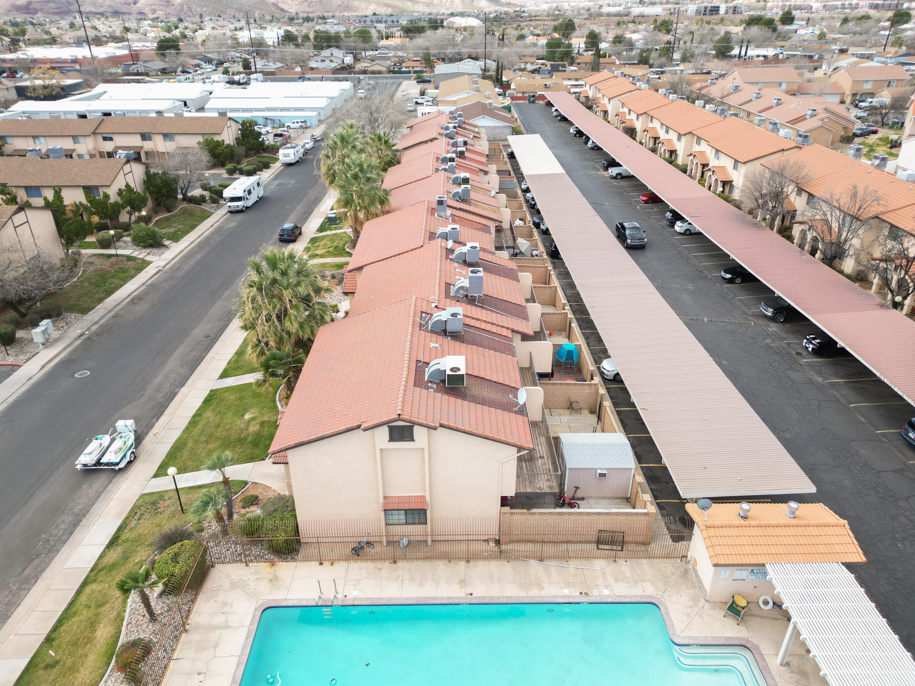 COLOR VIEW TOWNHOMES - Residential