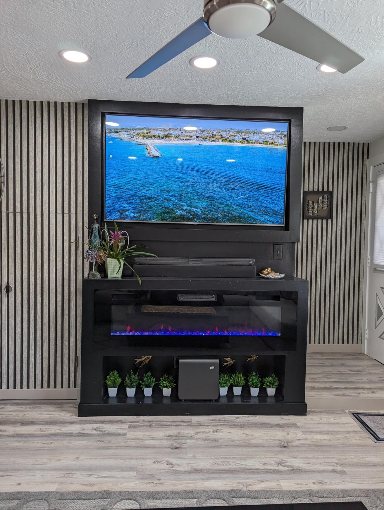 COLOR VIEW TOWNHOMES - Residential