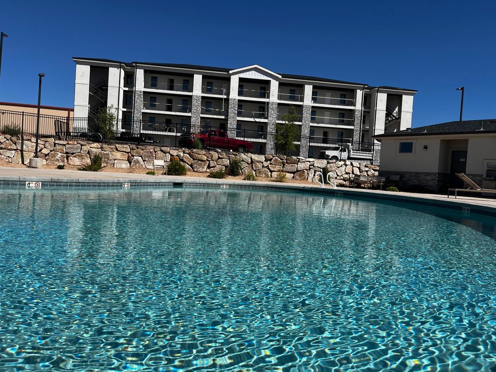 Photo of 290 N LONE ROCK 202 #202, Hurricane, UT 84737 (MLS # 26-271634)