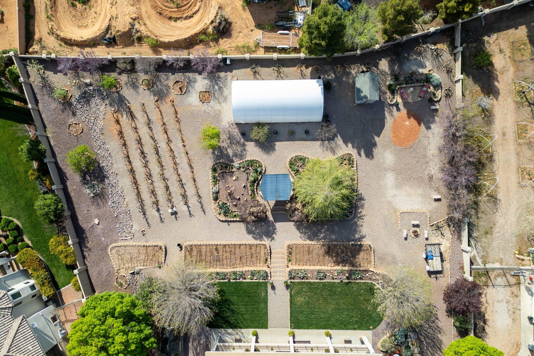 WINCHESTER HILLS - Residential