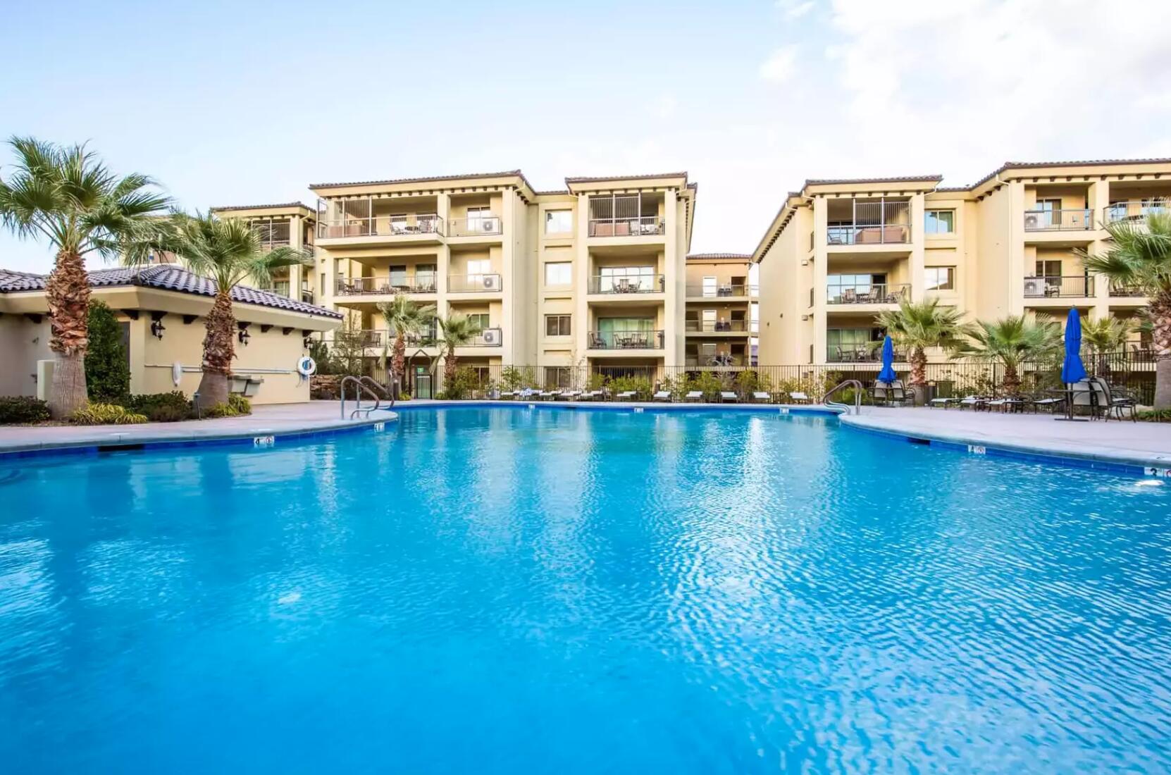 ESTANCIA - Residential