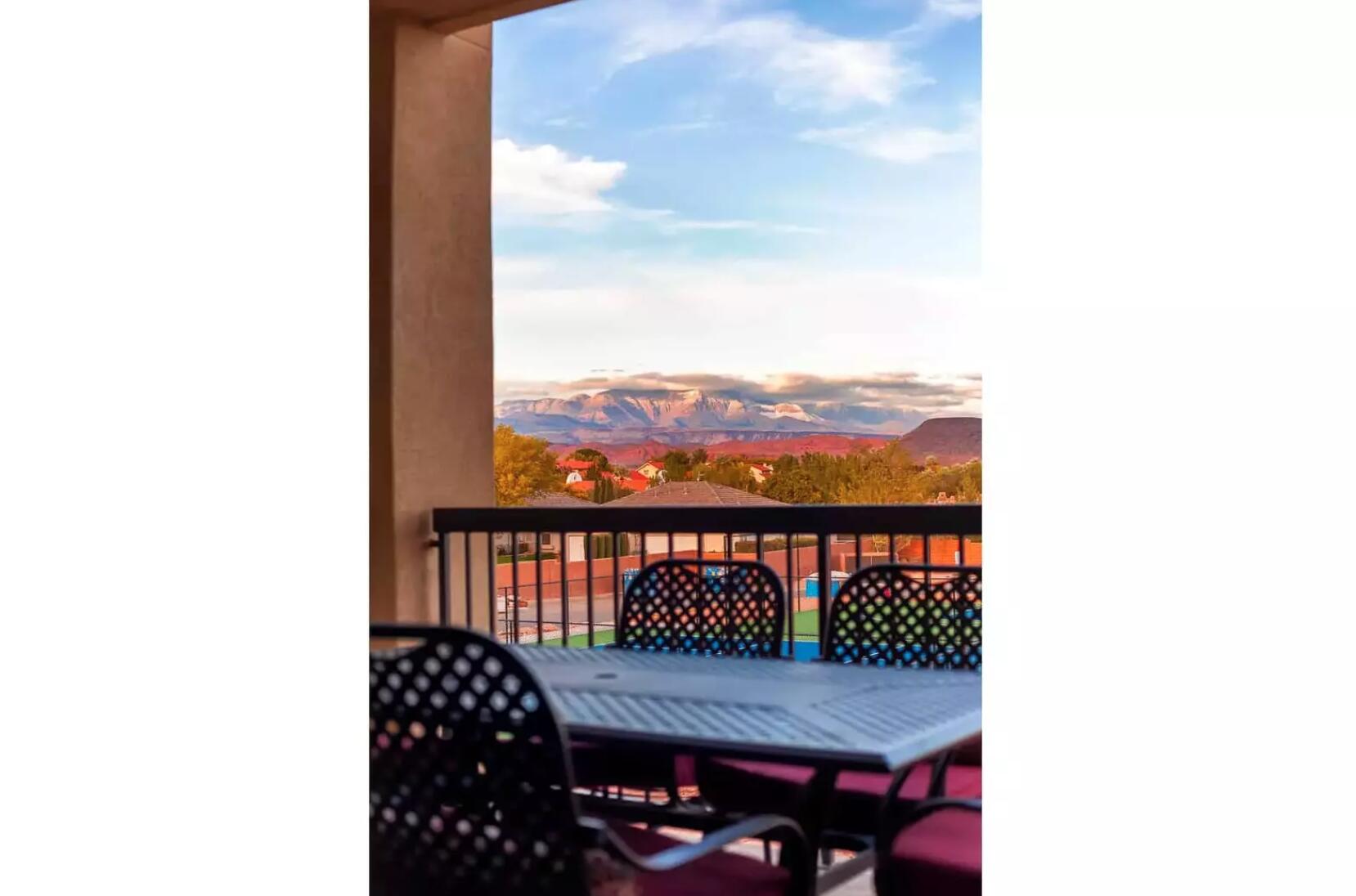 ESTANCIA - Residential