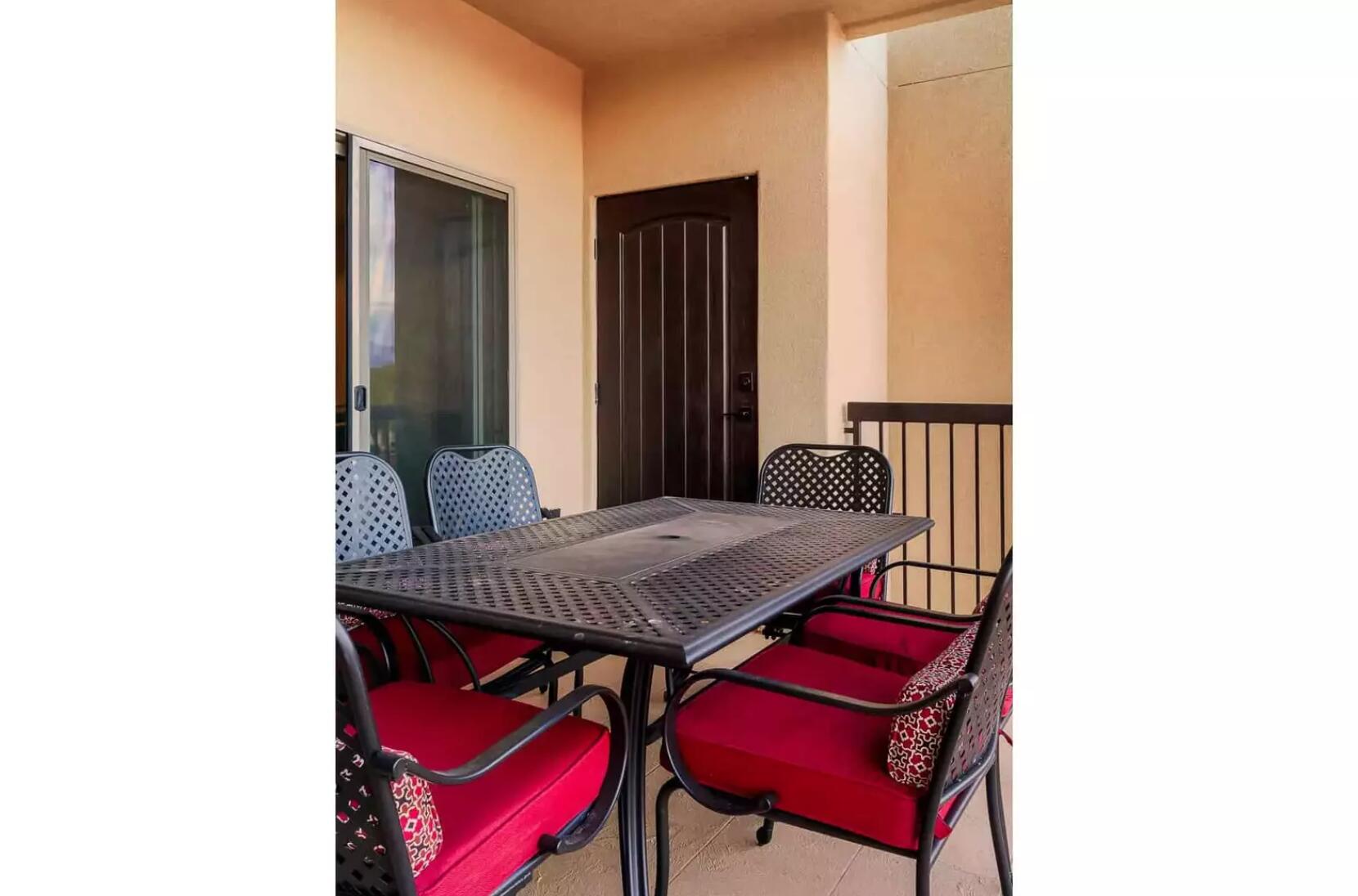 ESTANCIA - Residential