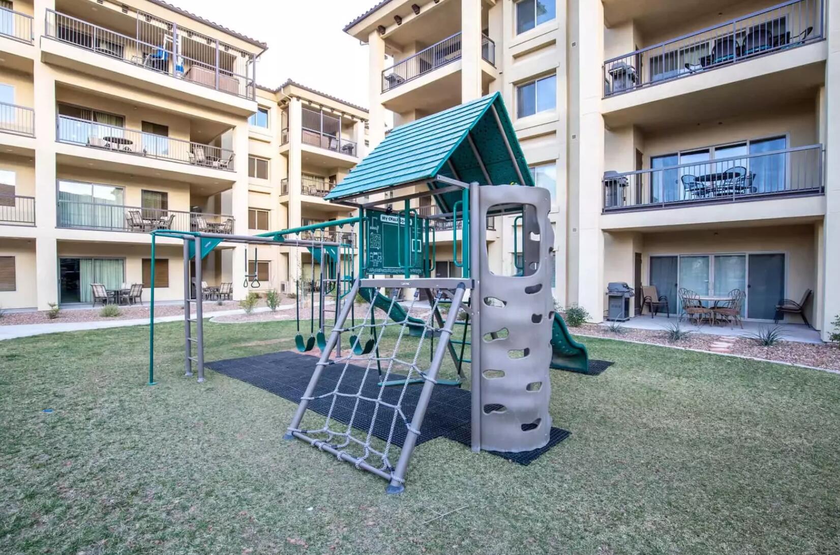 ESTANCIA - Residential