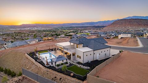 Tiny photo for 1346 E Pony Trail Way, Washington, UT 84780 (MLS # 26-273161)