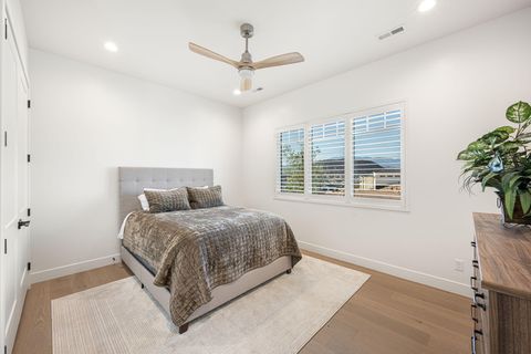 Tiny photo for 1346 E Pony Trail Way, Washington, UT 84780 (MLS # 26-273161)