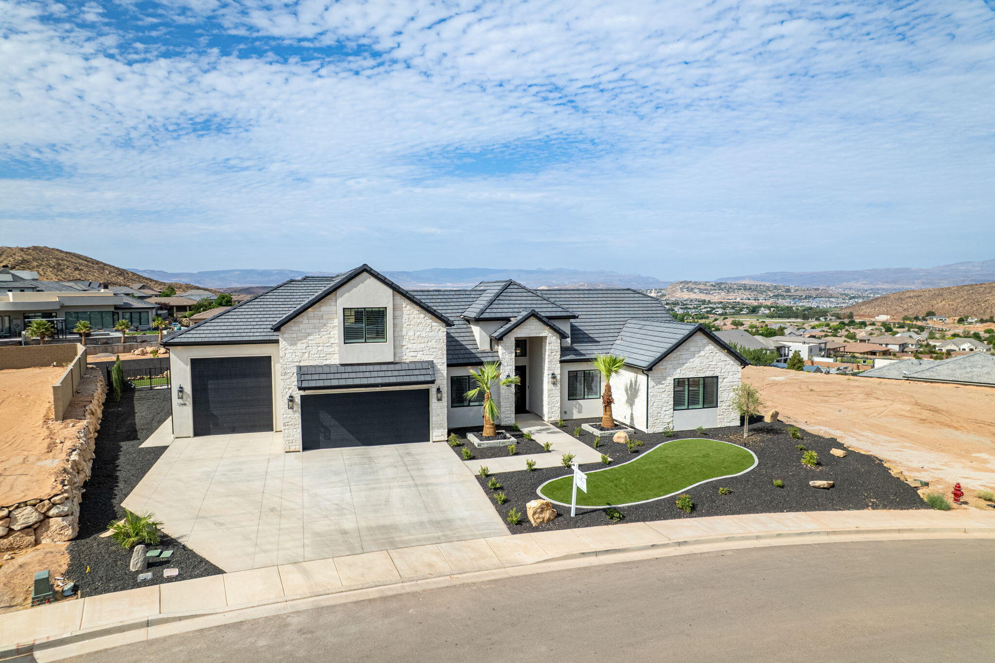 1346 E Pony Trail Way - Photo 3