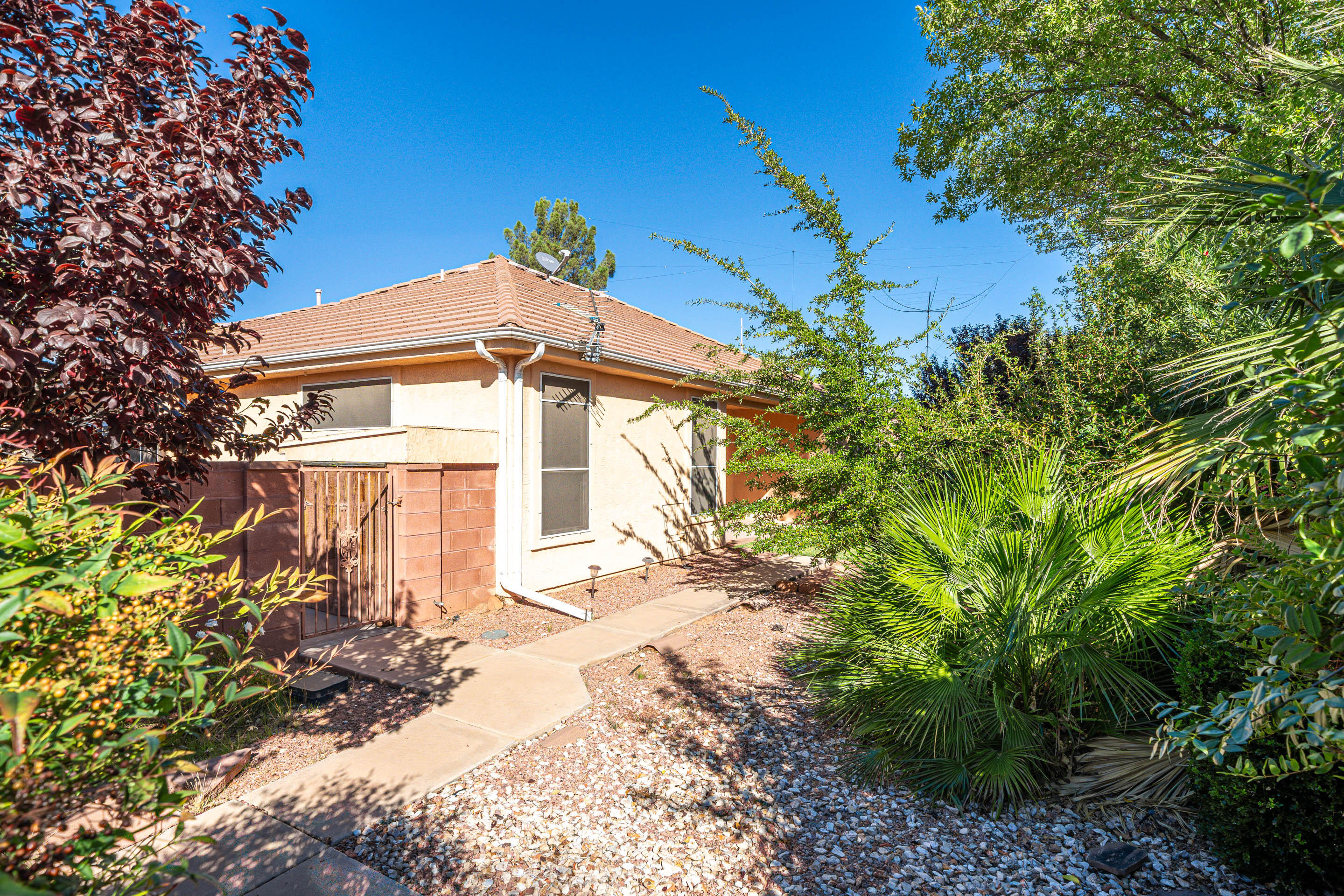 SKY RIDGE HOMESITES - Residential