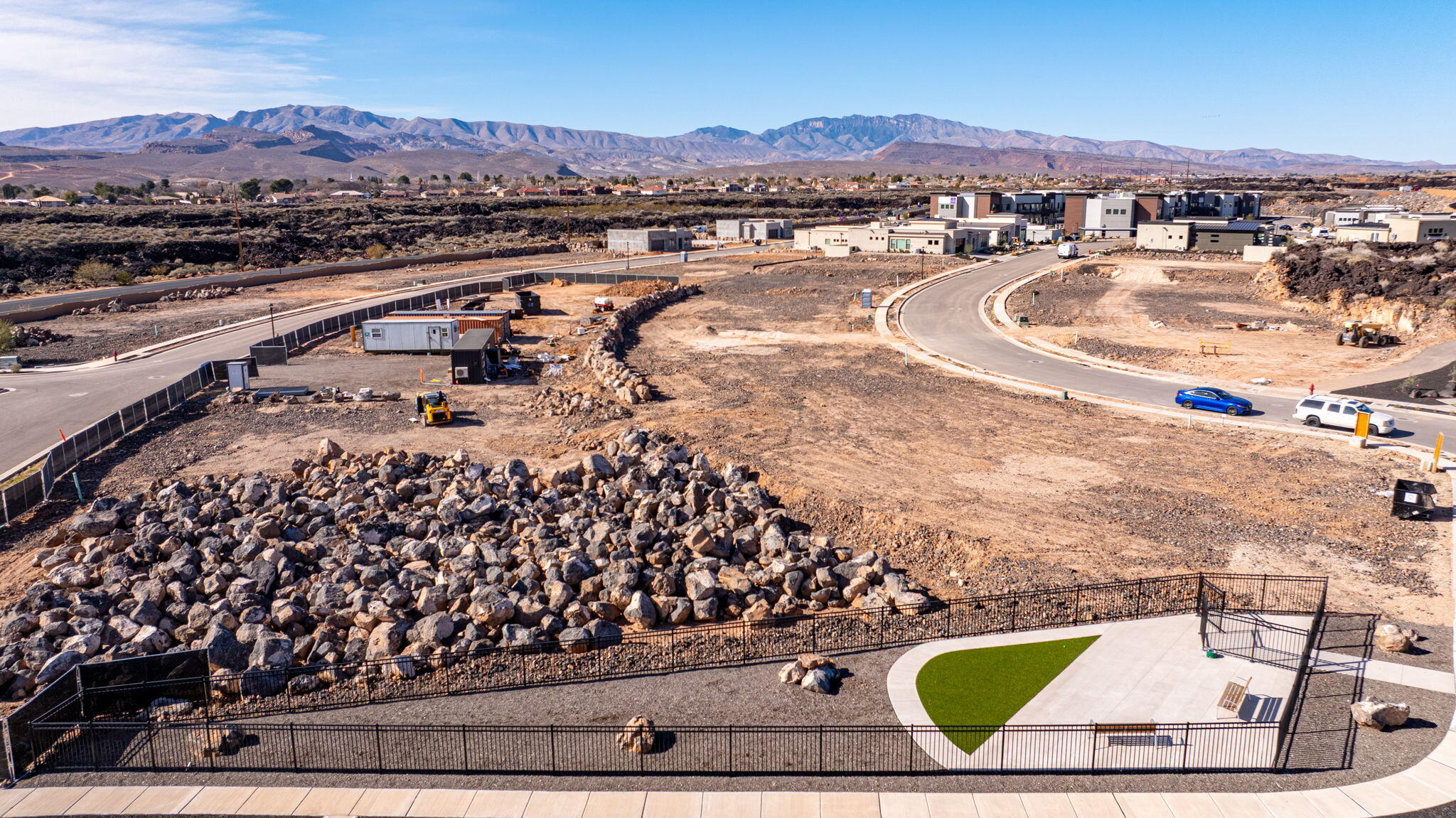 POINT AT SNOW CANYON - Residential