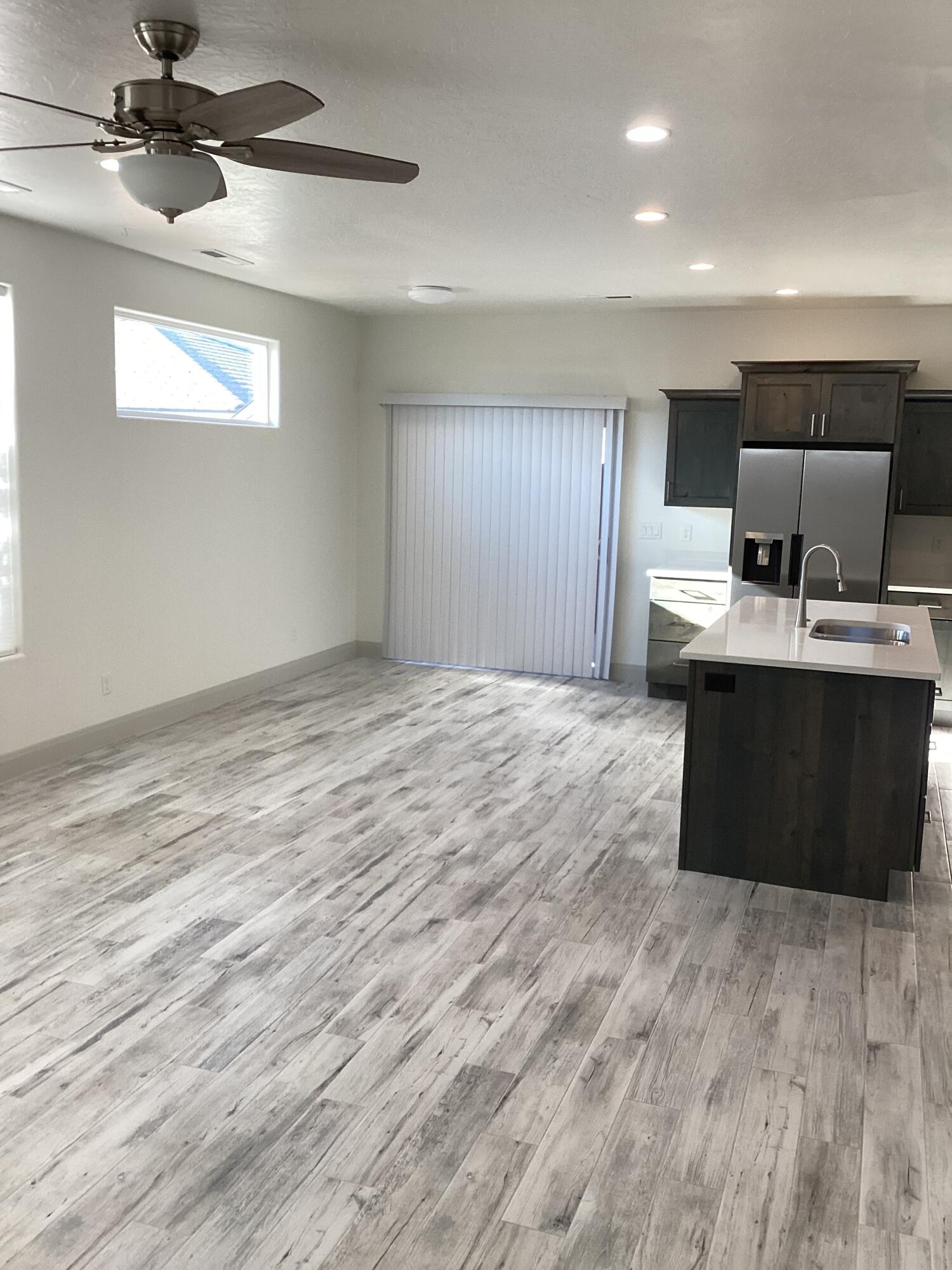 ZIONS GATE ESTATES - Residential